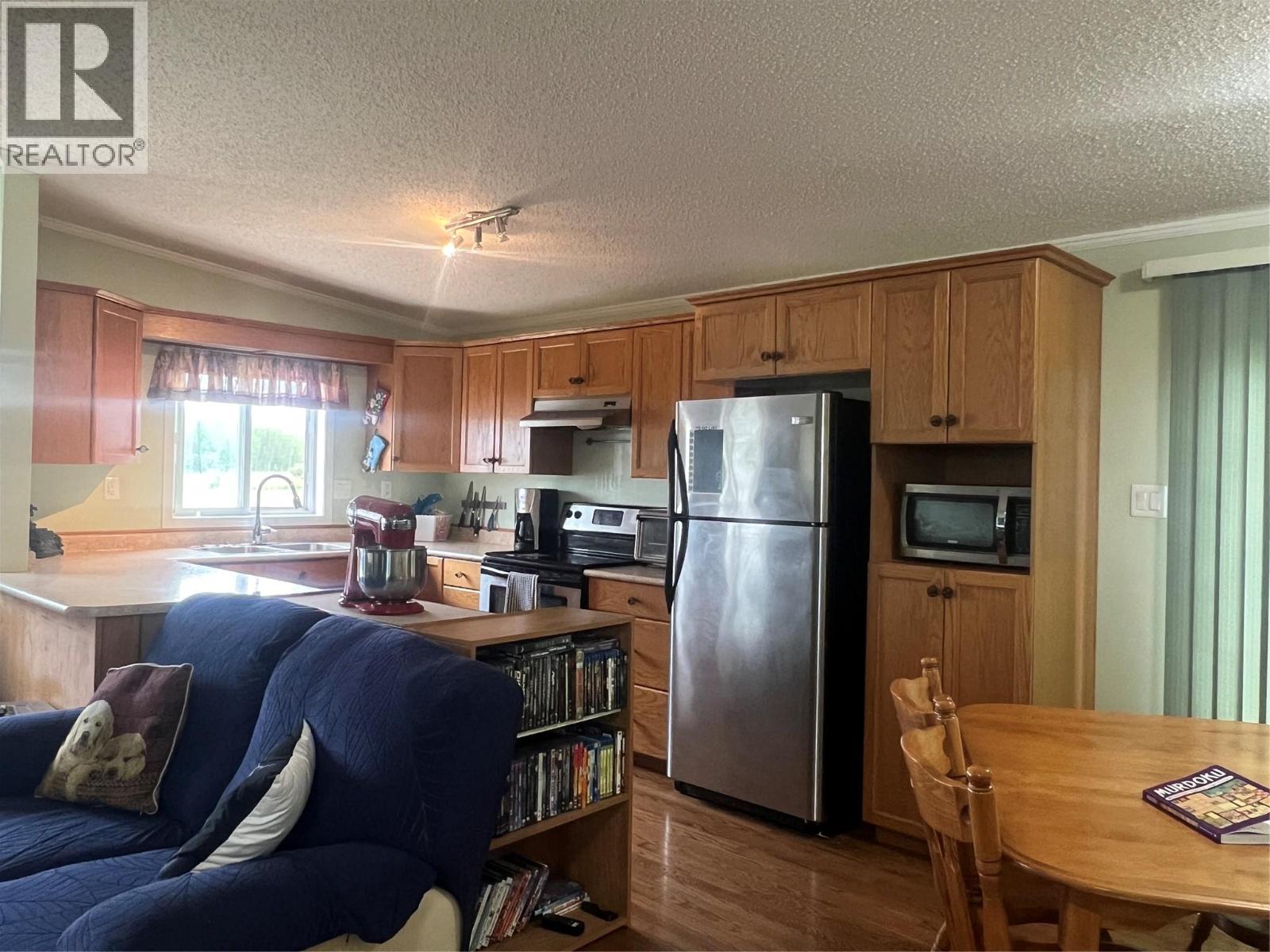9800 18 Street Unit# 9, Dawson Creek, British Columbia  V1G 5A4 - Photo 3 - 10391347