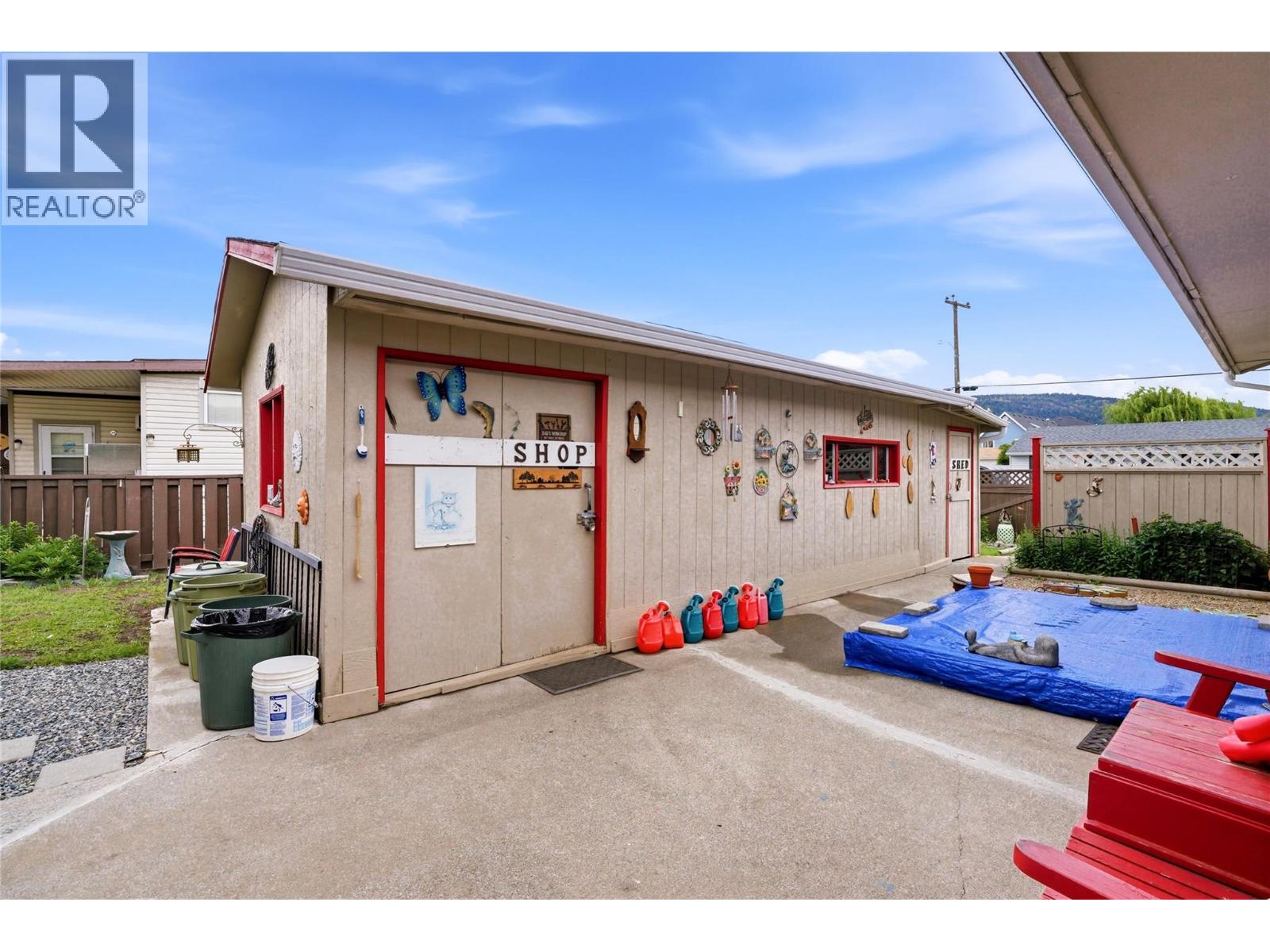 2102 Clapperton Avenue, Merritt, British Columbia  V1K 1B8 - Photo 4 - 10391280