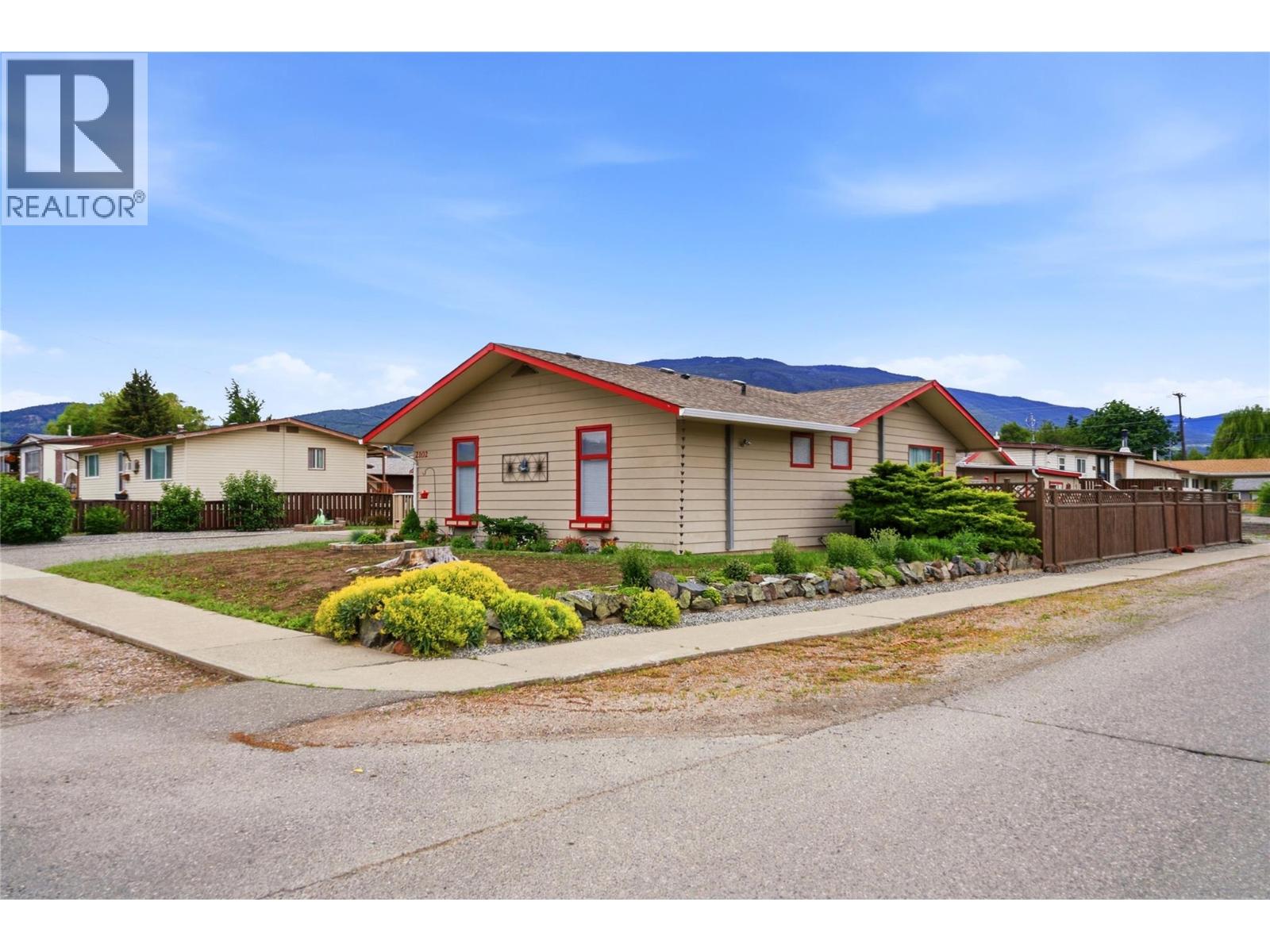 2102 Clapperton Avenue, Merritt, British Columbia  V1K 1B8 - Photo 60 - 10391280
