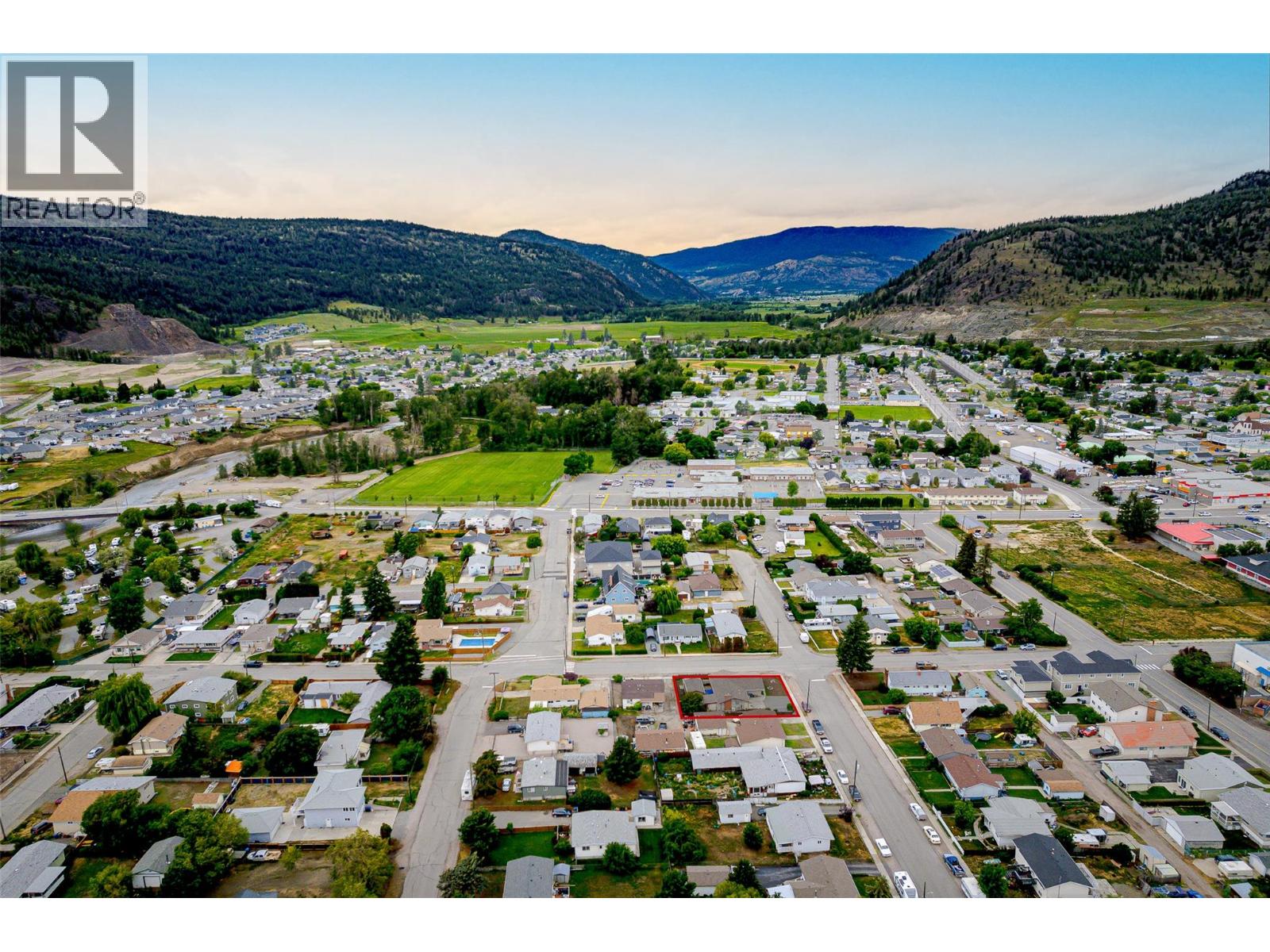 2102 Clapperton Avenue, Merritt, British Columbia  V1K 1B8 - Photo 64 - 10391280