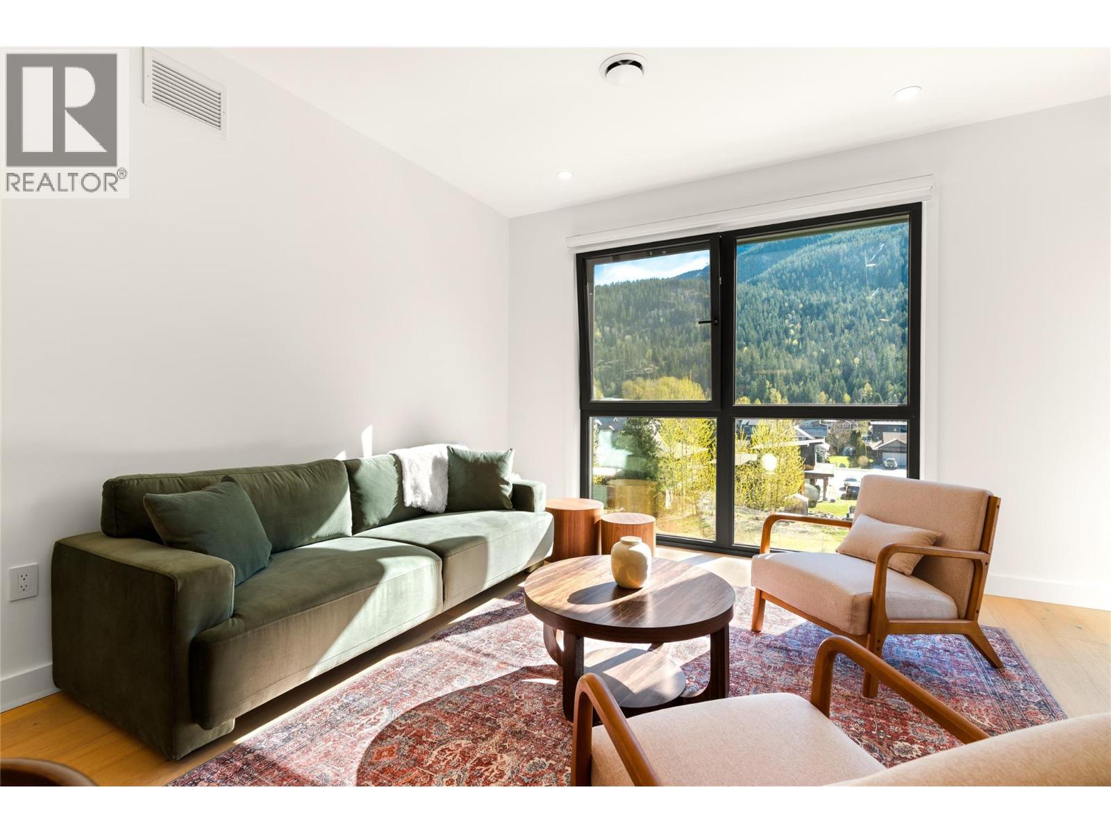 1702 Coursier Avenue Unit# 1406, Revelstoke, British Columbia  V0E 2S1 - Photo 2 - 10391068