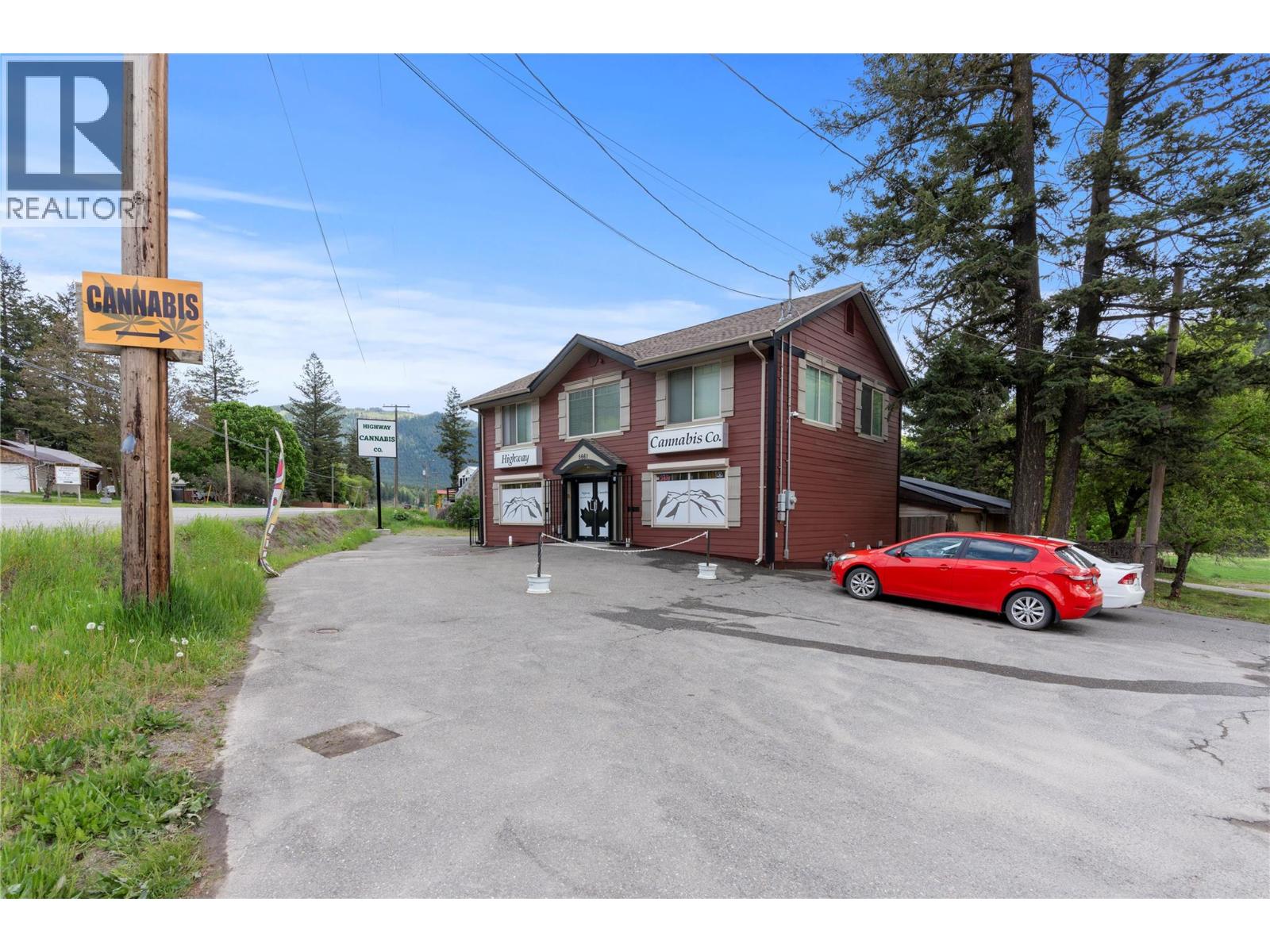 5661 97 Highway, Falkland, British Columbia  V0E 1W0 - Photo 3 - 10390687