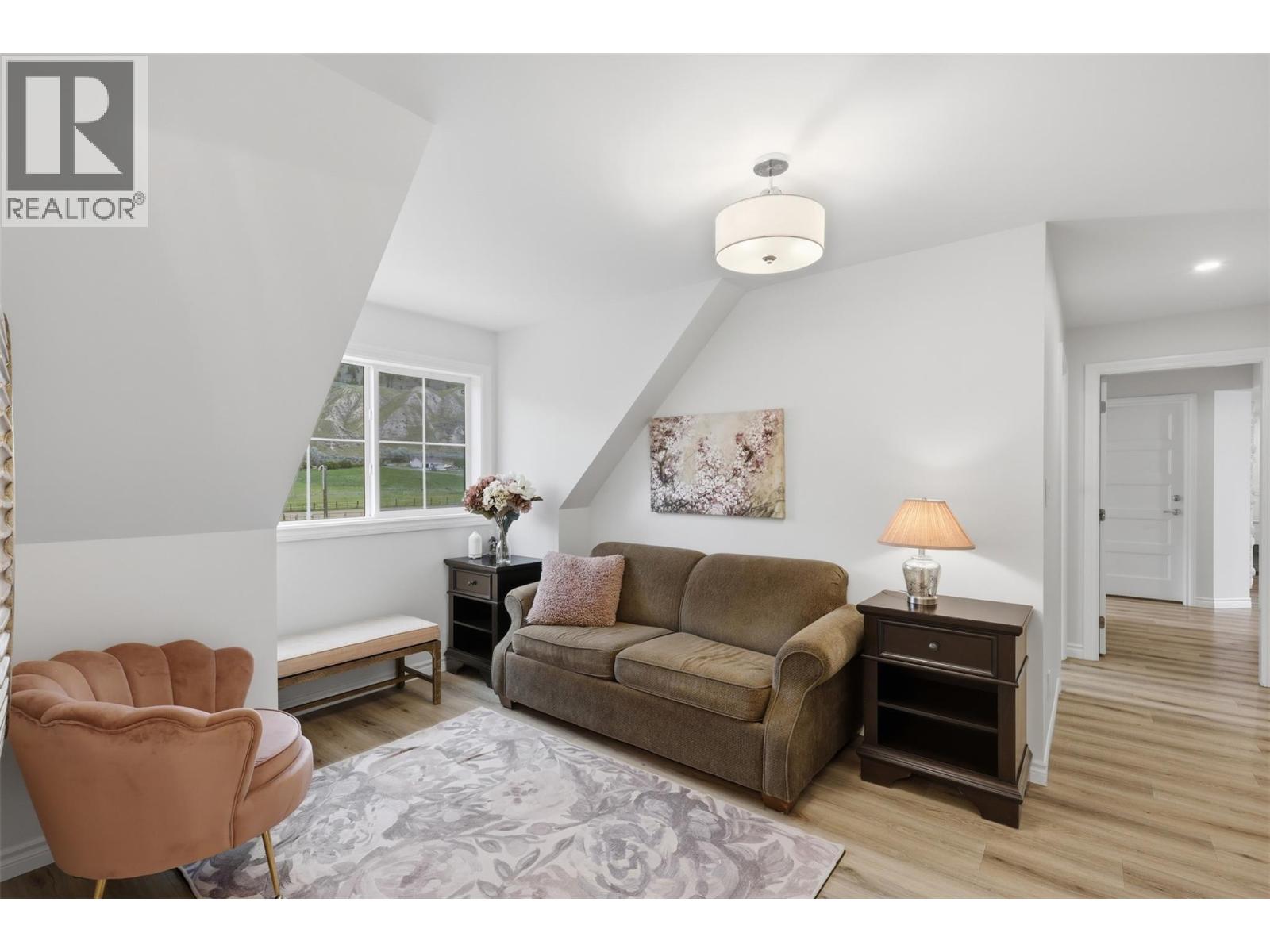 3724 Shuswap Road, Kamloops, British Columbia  V2H 1S6 - Photo 38 - 10391348