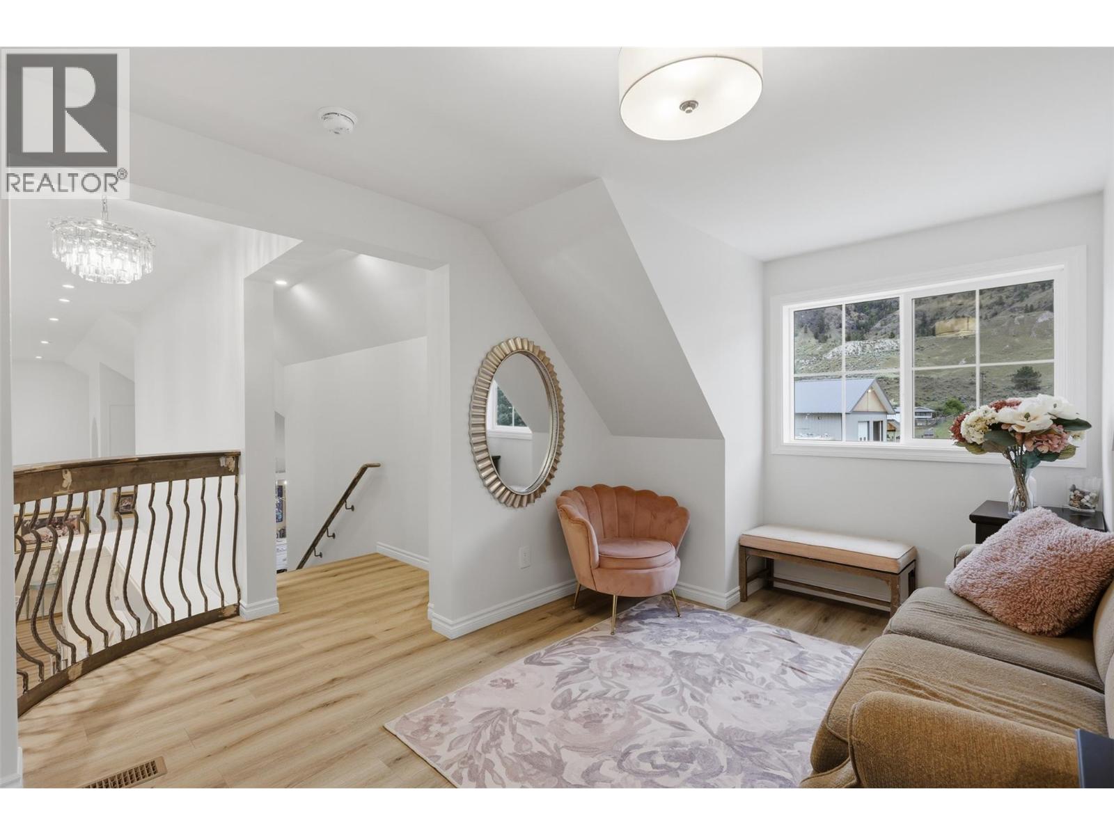 3724 Shuswap Road, Kamloops, British Columbia  V2H 1S6 - Photo 40 - 10391348