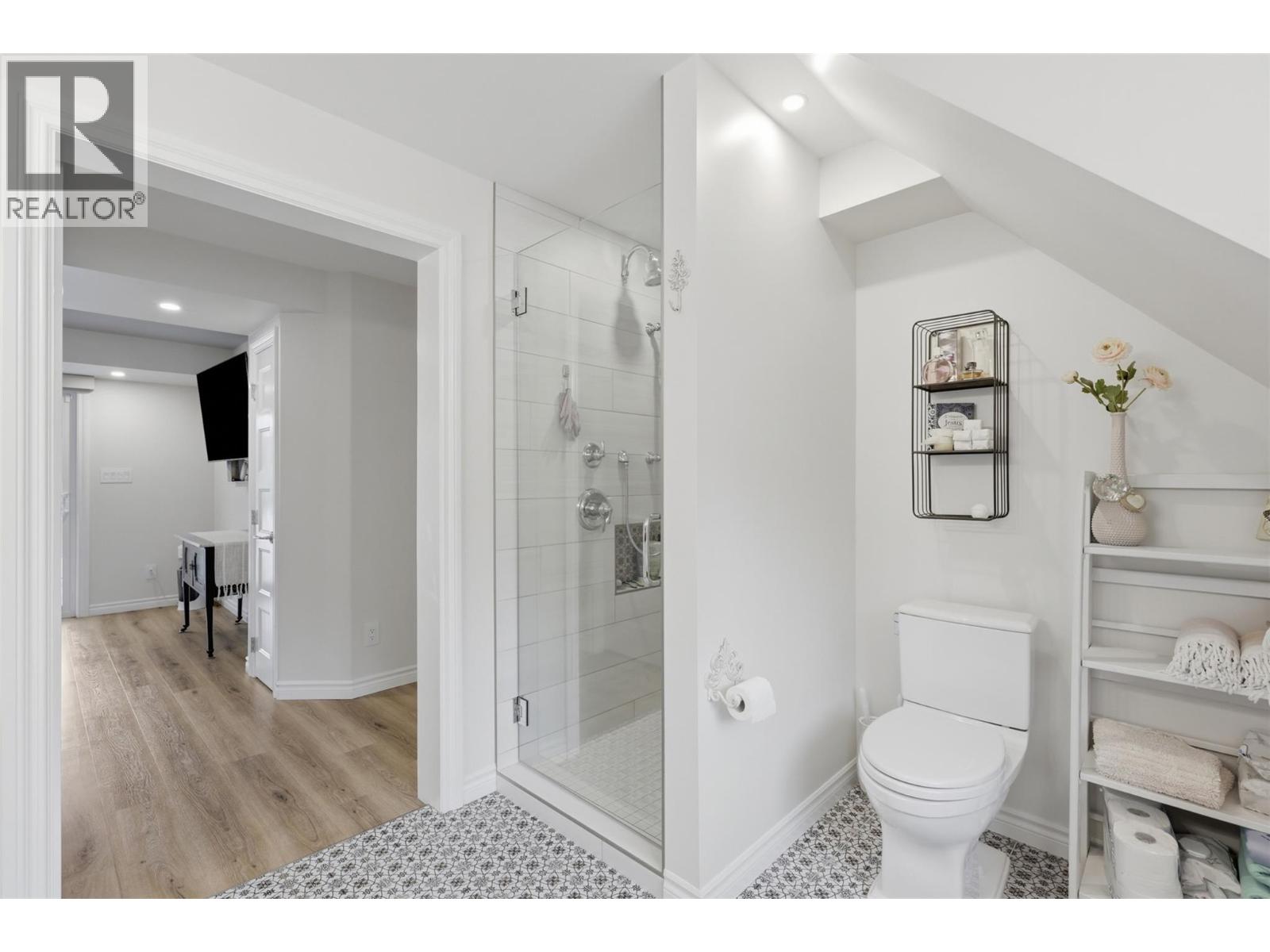 3724 Shuswap Road, Kamloops, British Columbia  V2H 1S6 - Photo 48 - 10391348