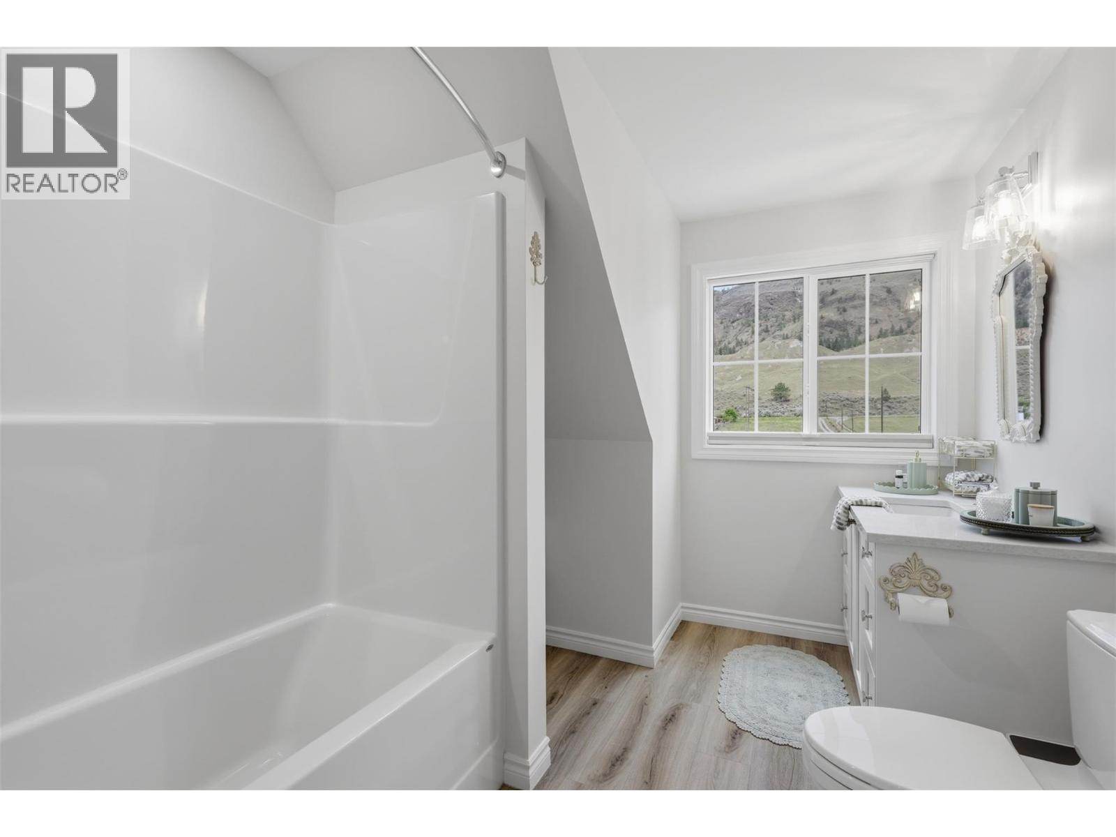3724 Shuswap Road, Kamloops, British Columbia  V2H 1S6 - Photo 54 - 10391348