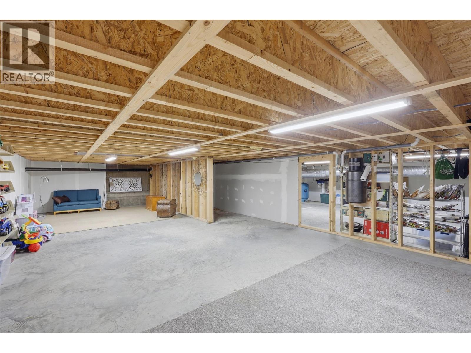 3724 Shuswap Road, Kamloops, British Columbia  V2H 1S6 - Photo 72 - 10391348