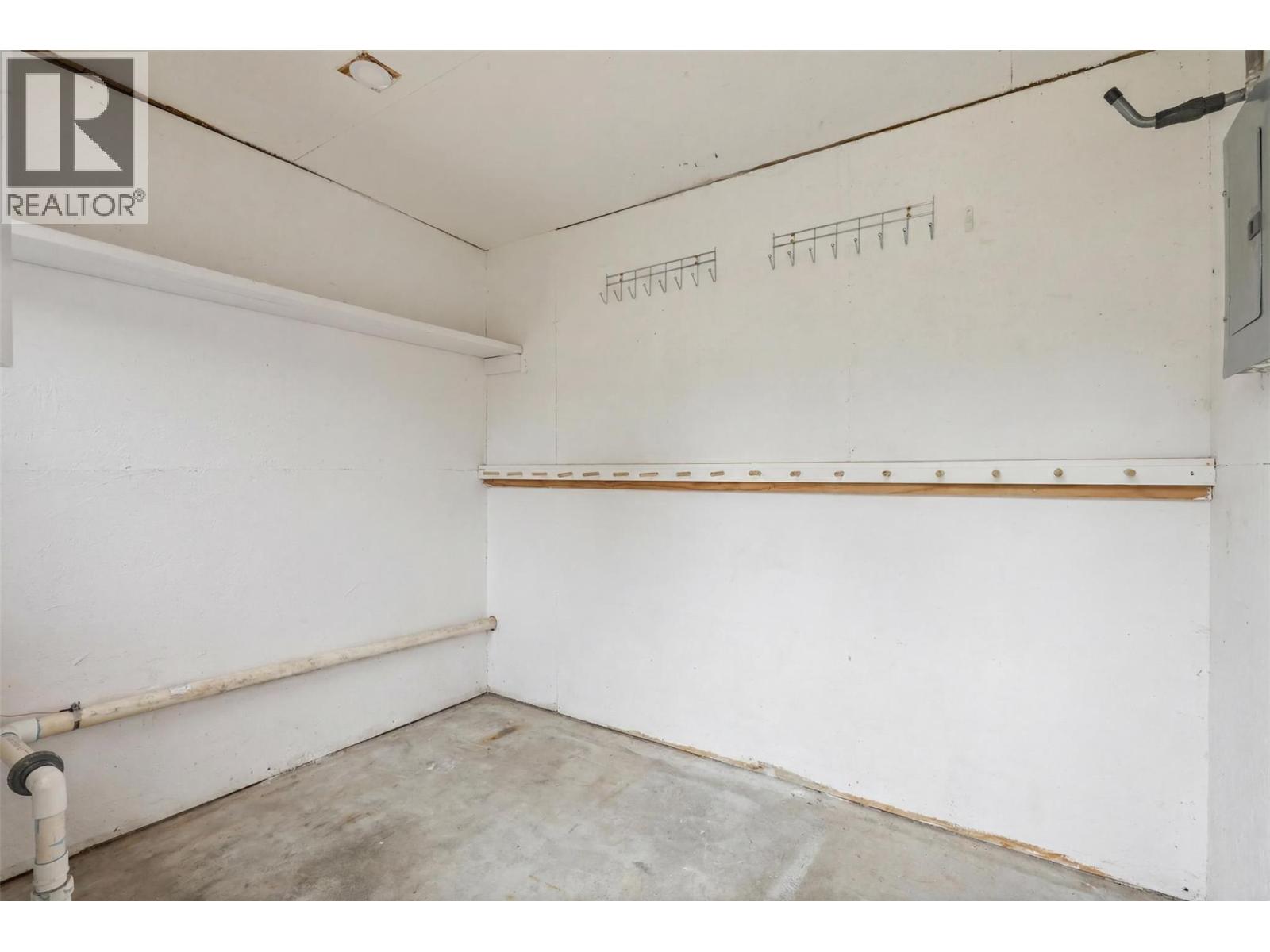 3724 Shuswap Road, Kamloops, British Columbia  V2H 1S6 - Photo 74 - 10391348