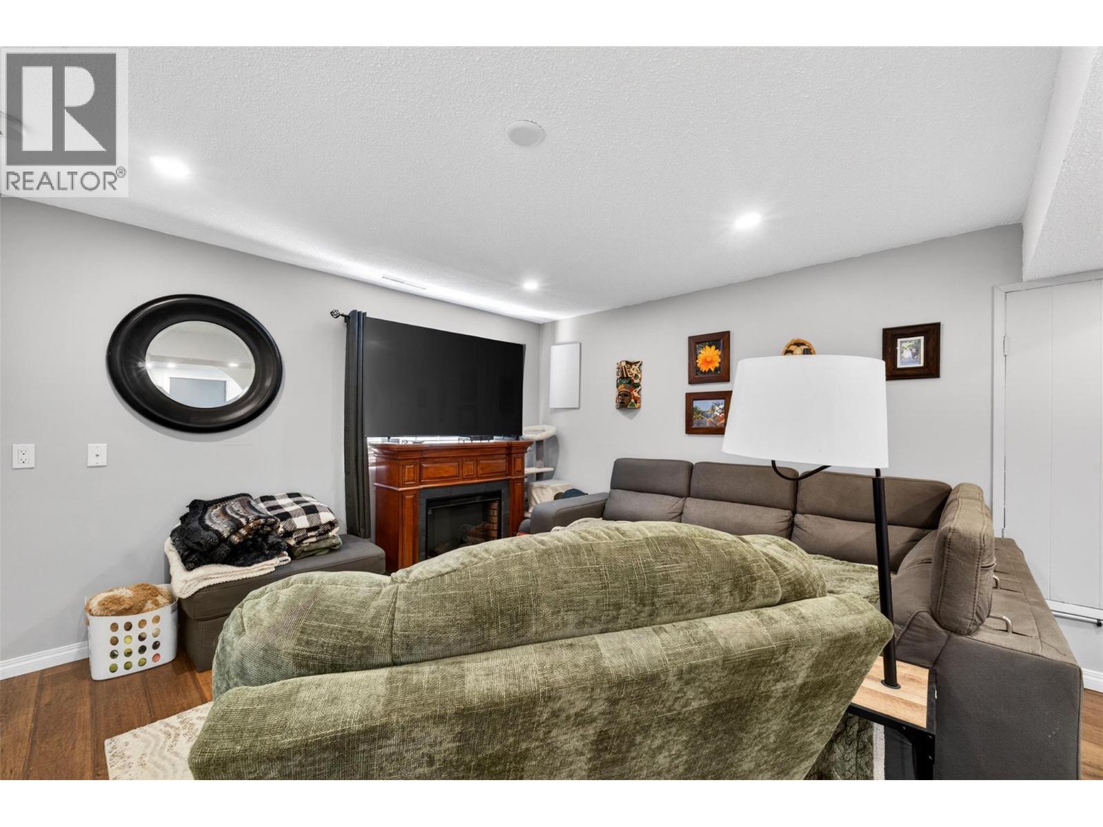 1050 8 Avenue Ne, Salmon Arm, British Columbia  V1E 4A4 - Photo 37 - 10390380