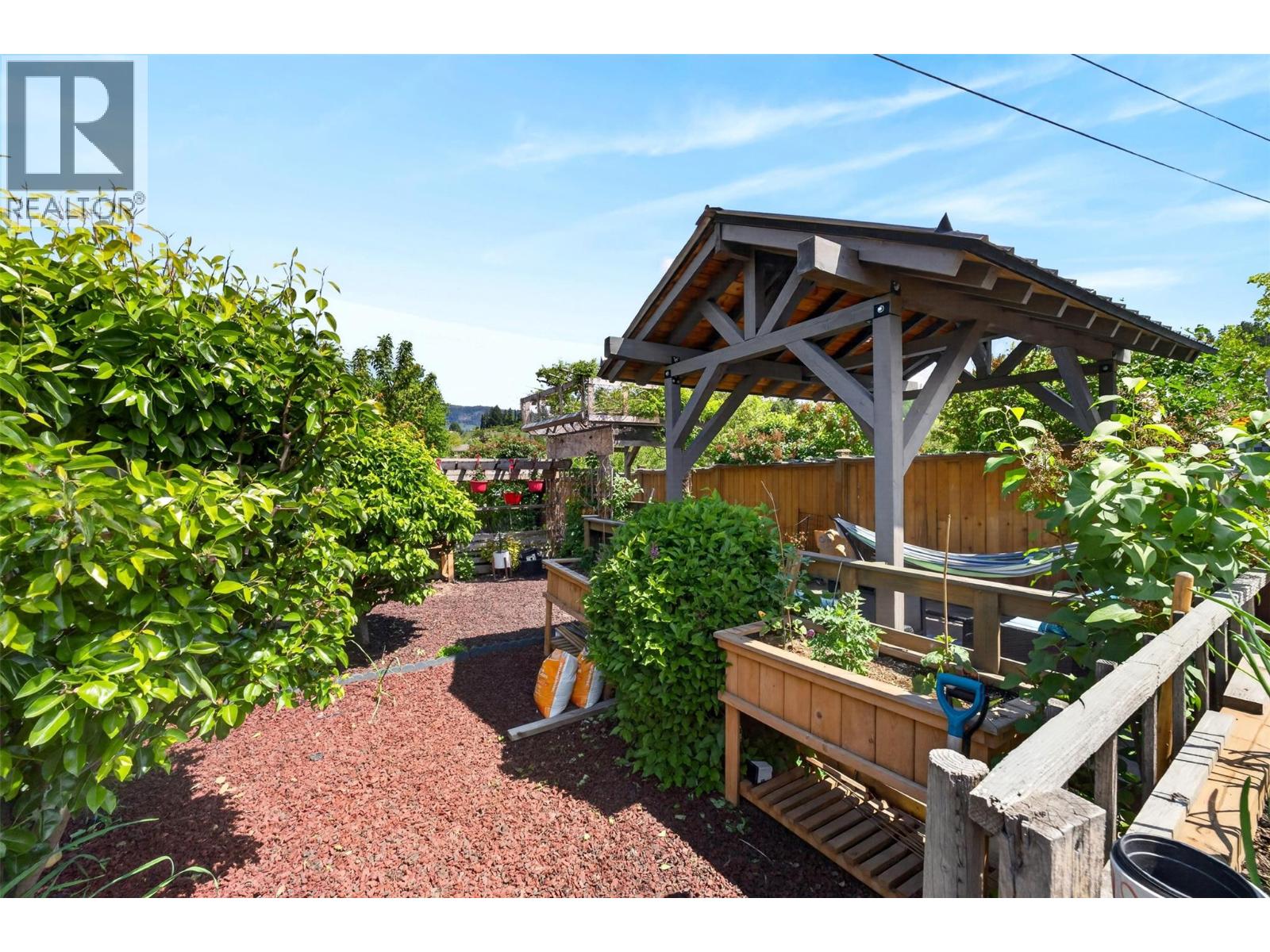 1050 8 Avenue Ne, Salmon Arm, British Columbia  V1E 4A4 - Photo 51 - 10390380