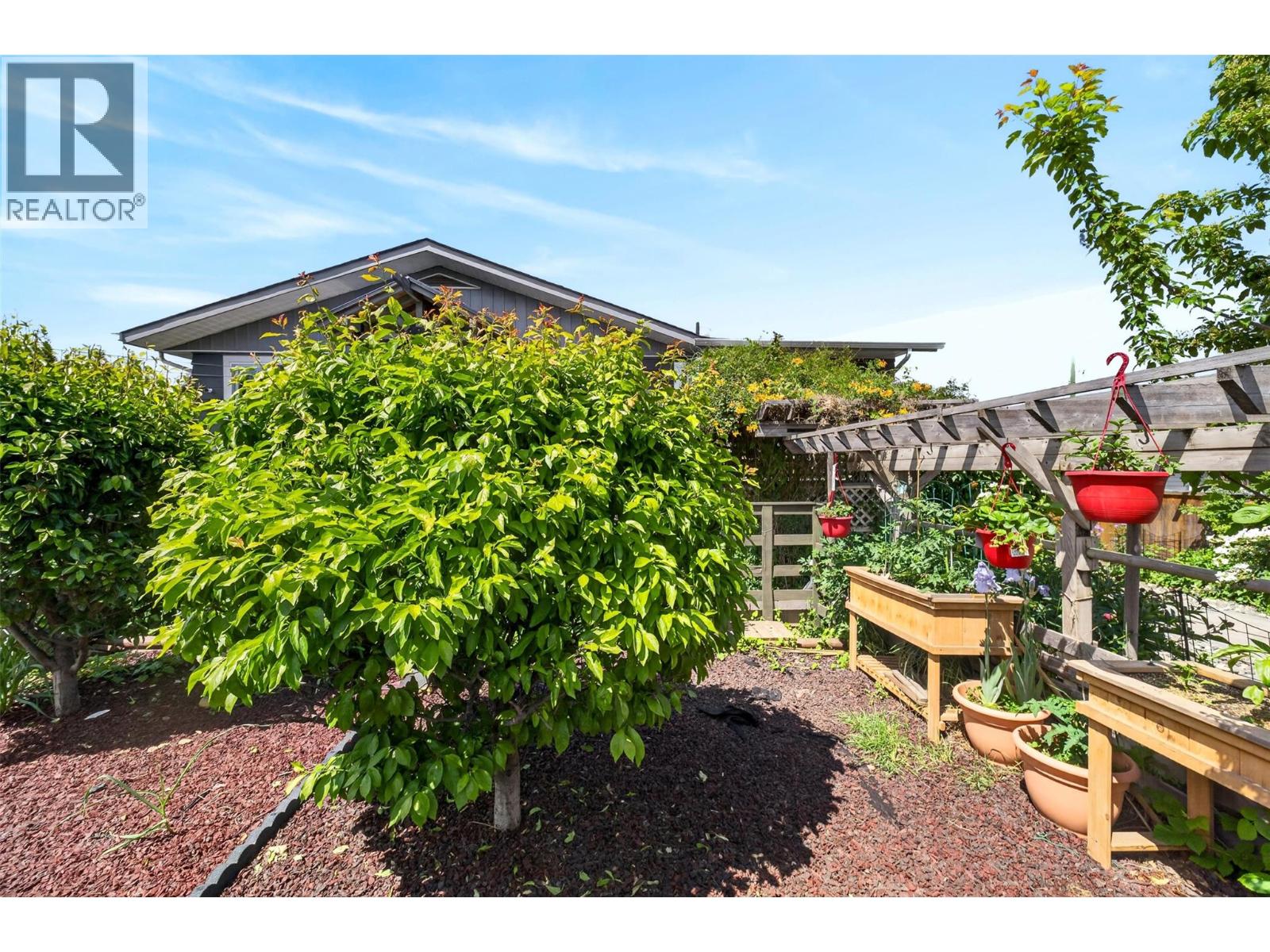 1050 8 Avenue Ne, Salmon Arm, British Columbia  V1E 4A4 - Photo 59 - 10390380
