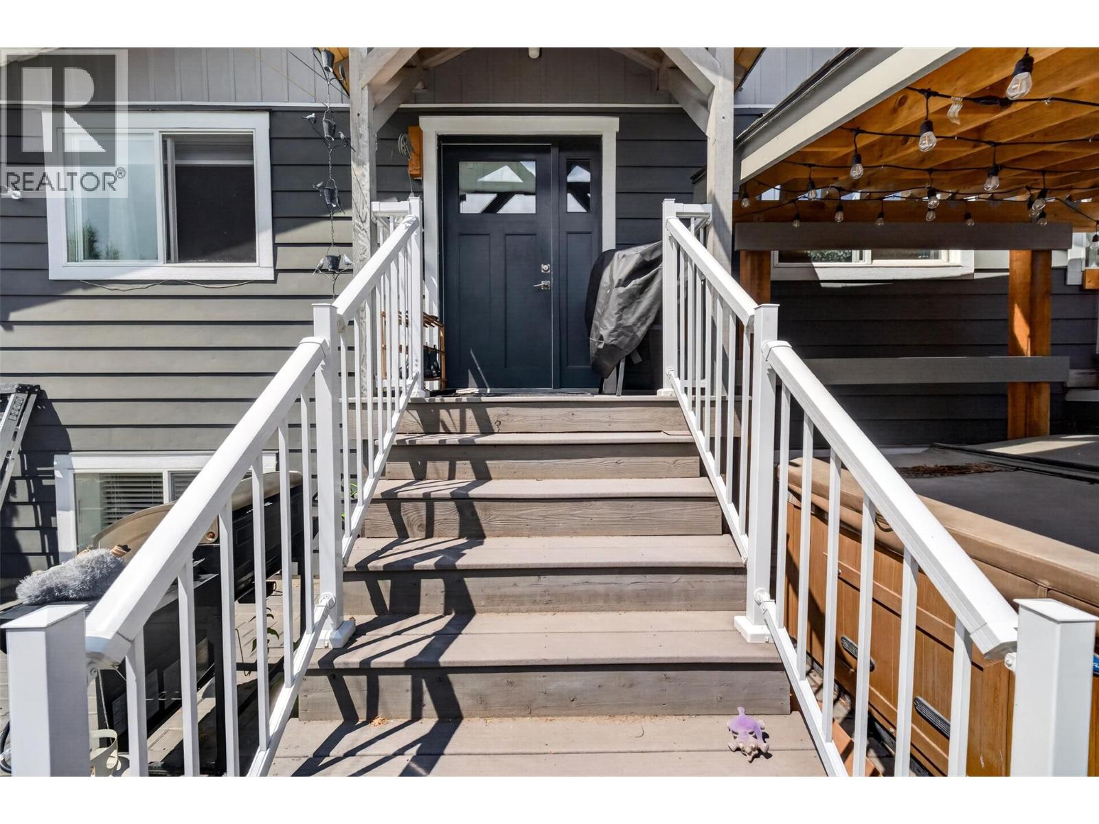 1050 8 Avenue Ne, Salmon Arm, British Columbia  V1E 4A4 - Photo 61 - 10390380