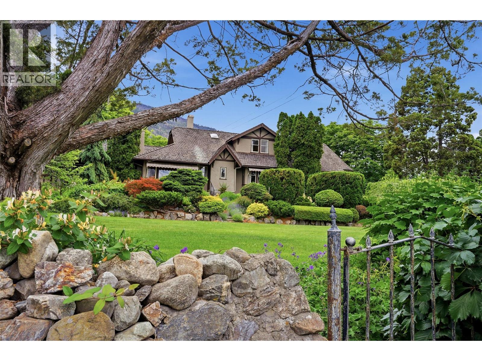 5290 Sumac Street, oliver, British Columbia