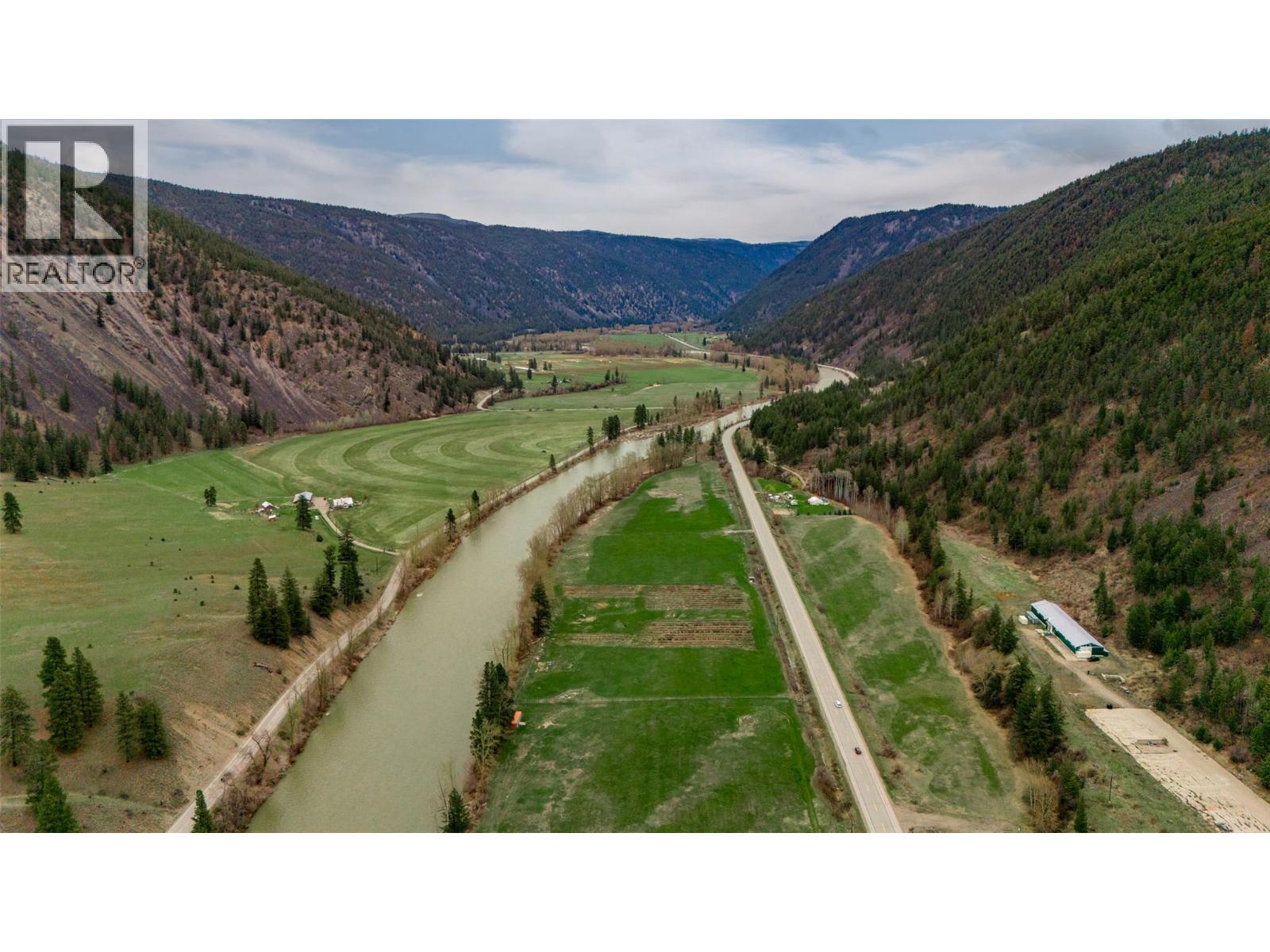 786 Highway 3, Princeton, British Columbia  V0X 1W0 - Photo 2 - 10391350