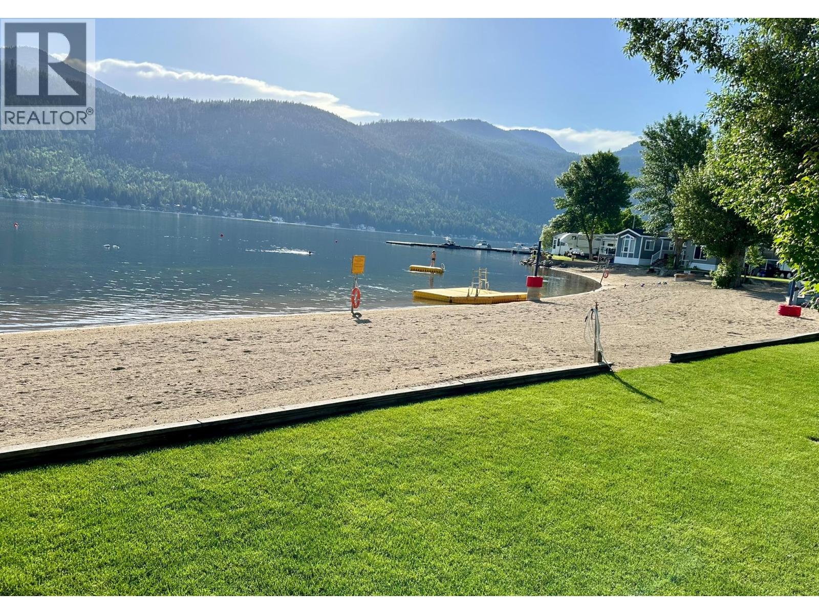 1835 BAKERY FRONTAGE Road Unit# 49C, christina lake, British Columbia