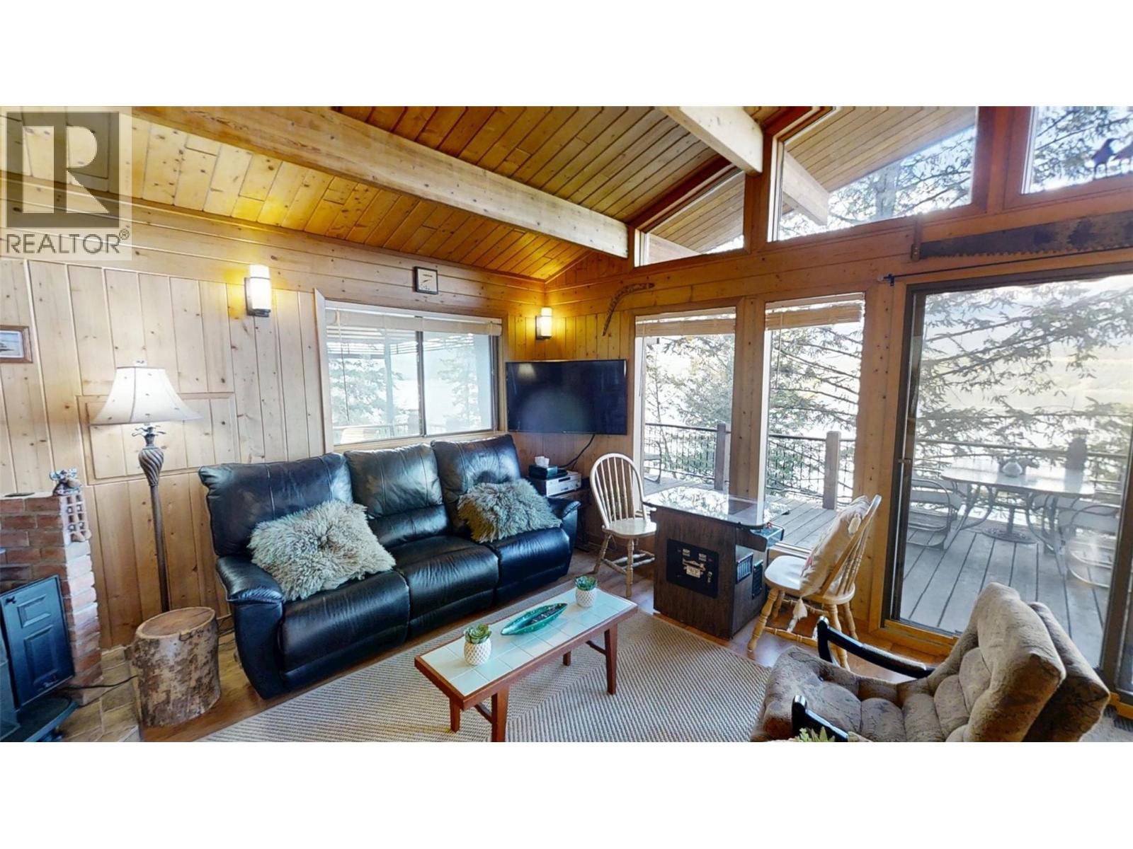 1121 Hilltop Road, Windermere, British Columbia  V0B 2L1 - Photo 16 - 10391273