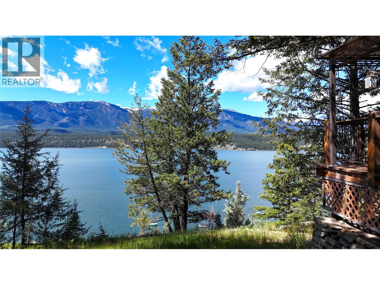 1121 Hilltop Road, Windermere, British Columbia  V0B 2L1 - Photo 2 - 10391273