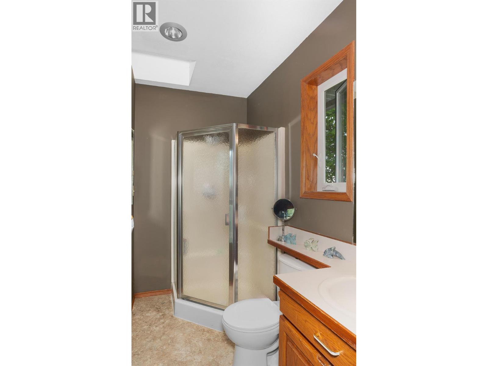 3319 Lloyd Road, Canyon, British Columbia  V0B 1C1 - Photo 19 - 10391268