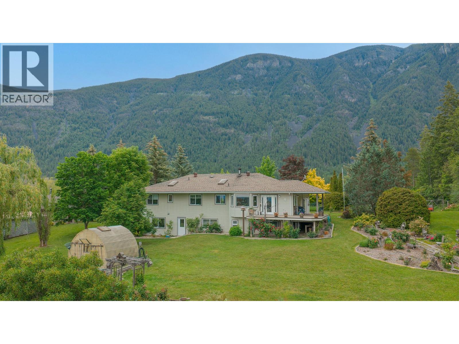3319 Lloyd Road, Canyon, British Columbia  V0B 1C1 - Photo 2 - 10391268