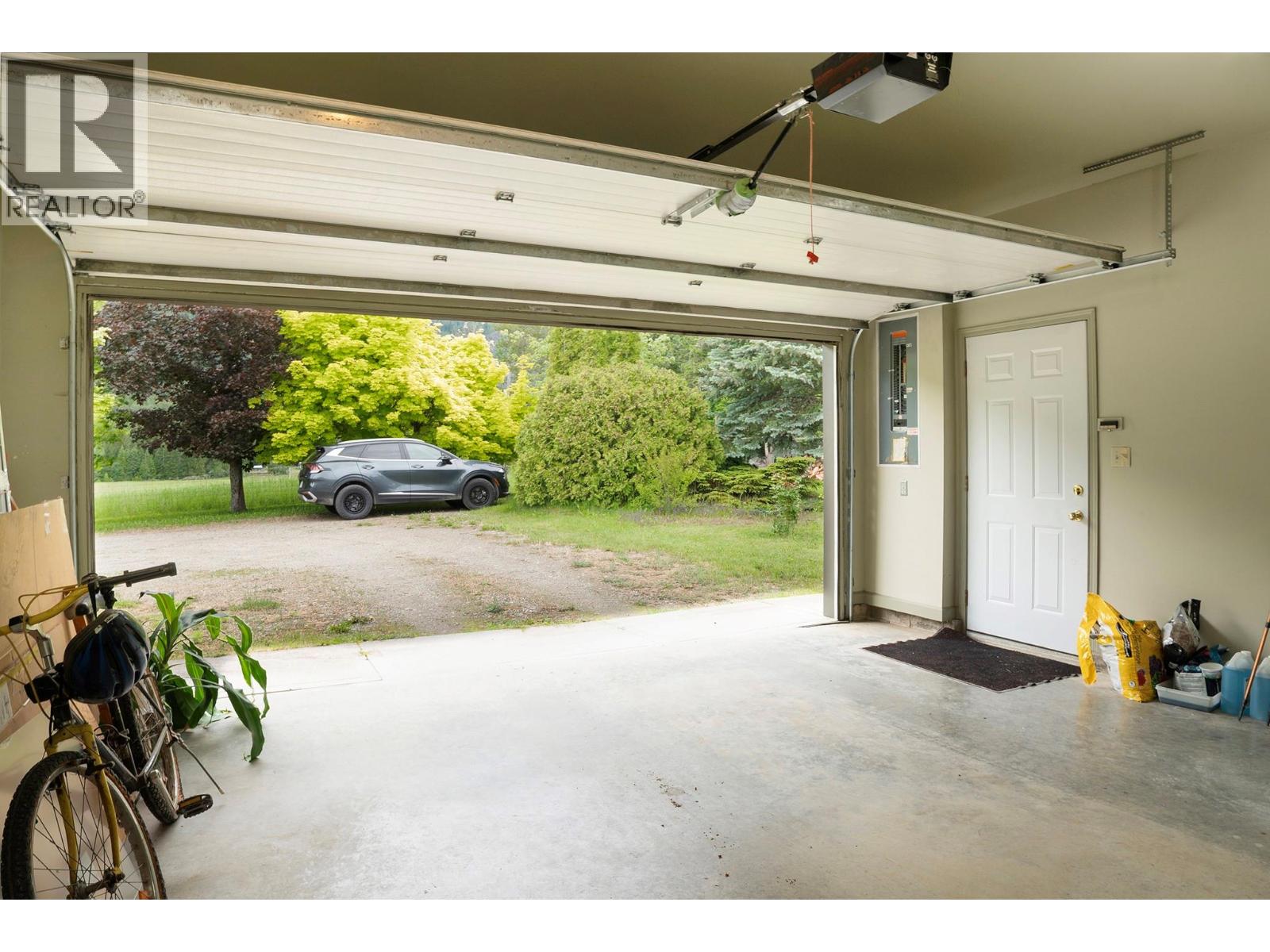 3319 Lloyd Road, Canyon, British Columbia  V0B 1C1 - Photo 24 - 10391268