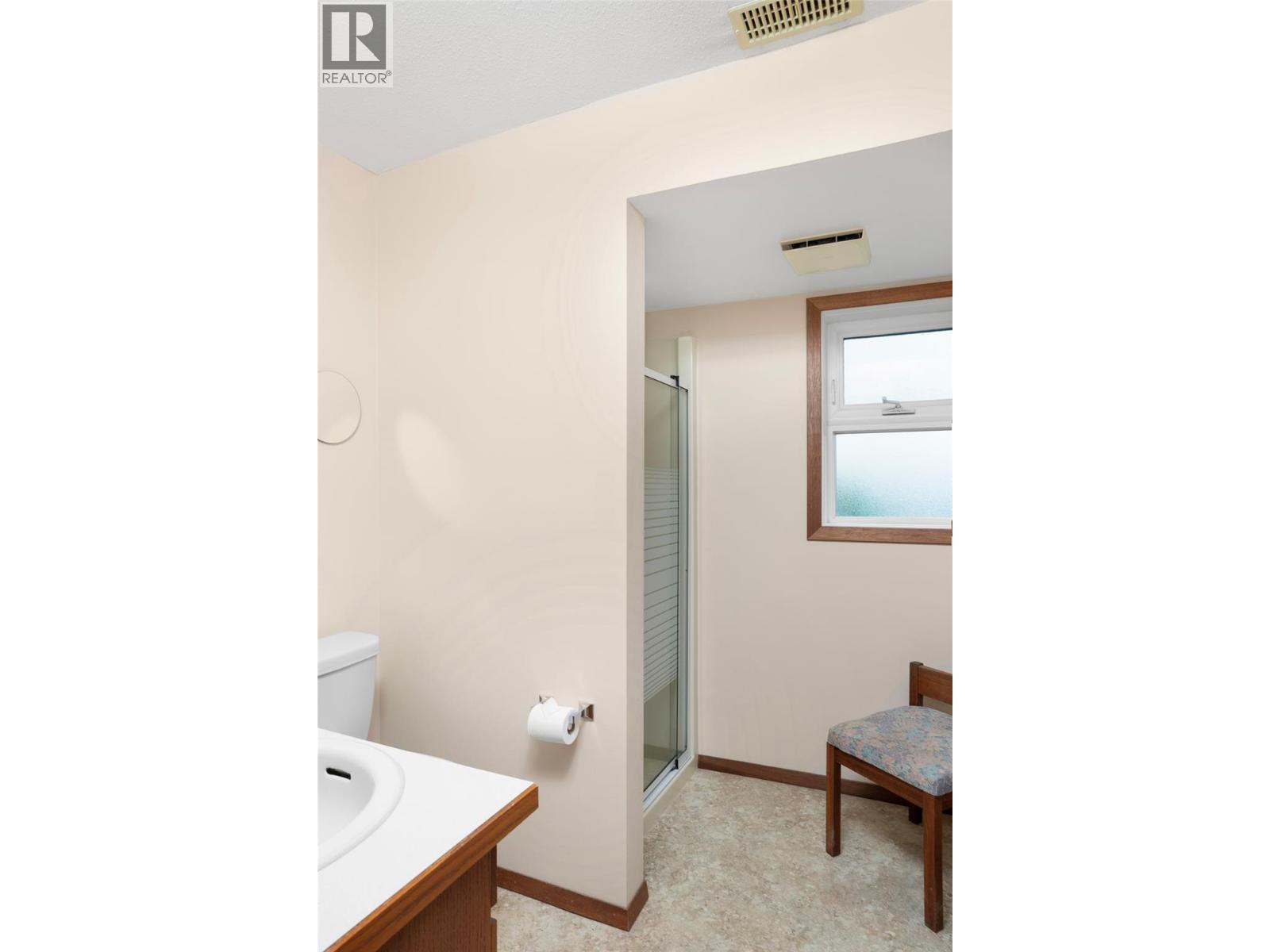 3319 Lloyd Road, Canyon, British Columbia  V0B 1C1 - Photo 27 - 10391268