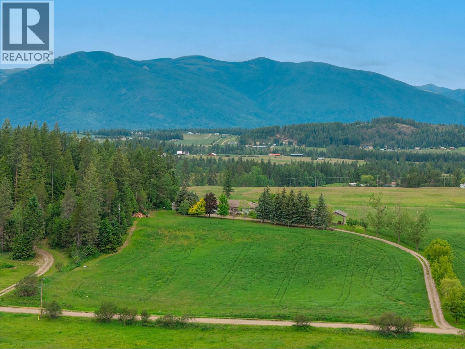 3319 Lloyd Road, Canyon, British Columbia  V0B 1C1 - Photo 3 - 10391268