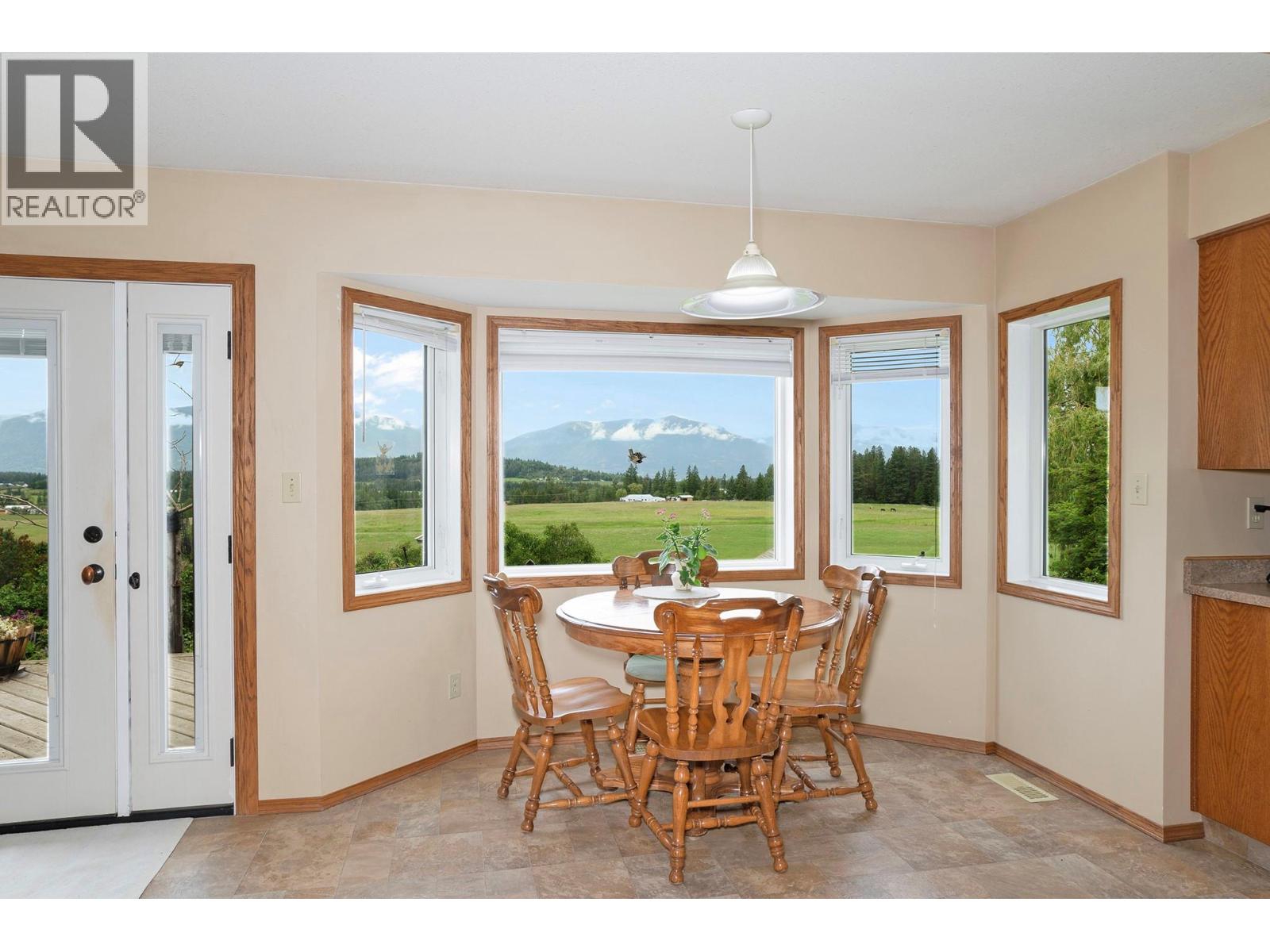 3319 Lloyd Road, Canyon, British Columbia  V0B 1C1 - Photo 4 - 10391268