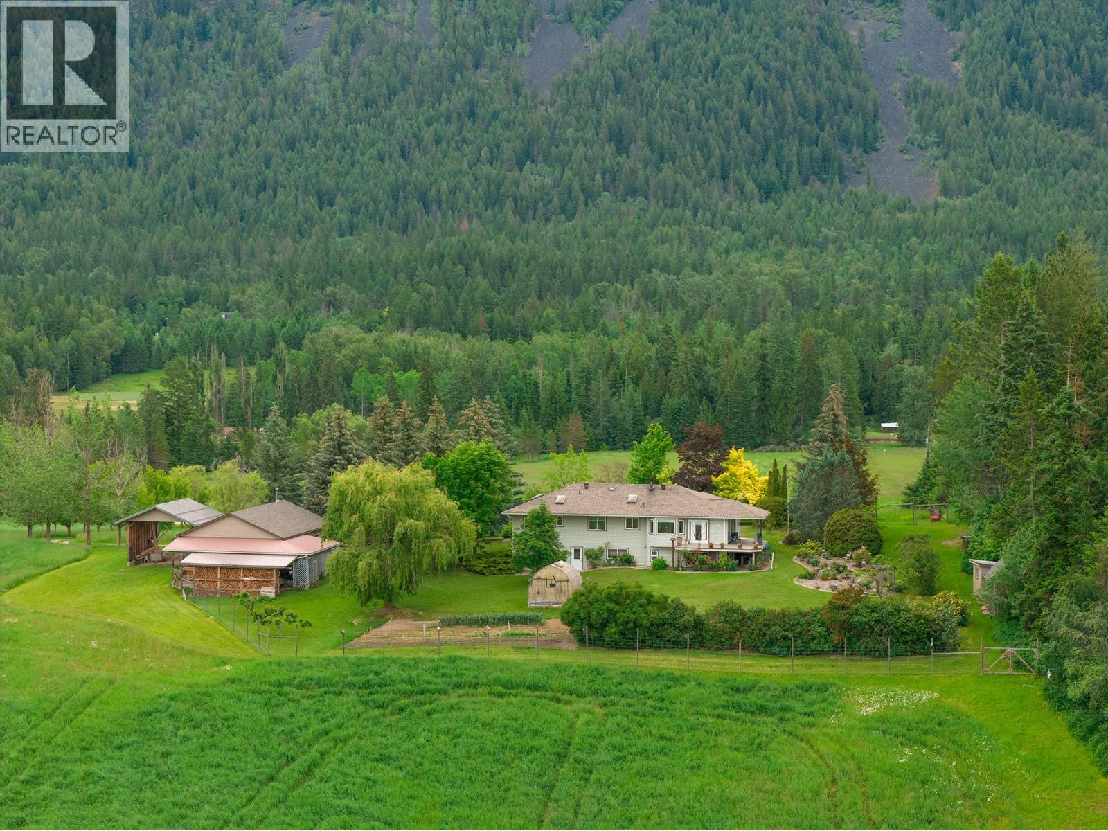 3319 Lloyd Road, Canyon, British Columbia  V0B 1C1 - Photo 41 - 10391268