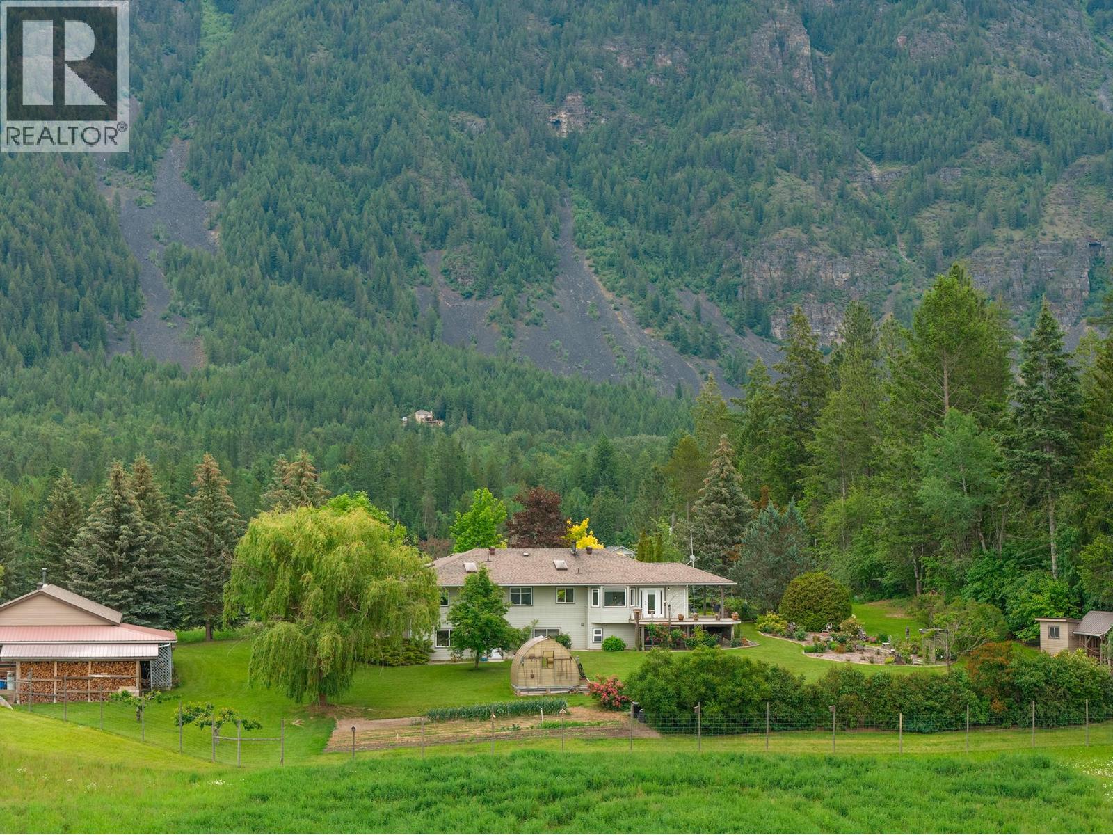 3319 Lloyd Road, Canyon, British Columbia  V0B 1C1 - Photo 44 - 10391268