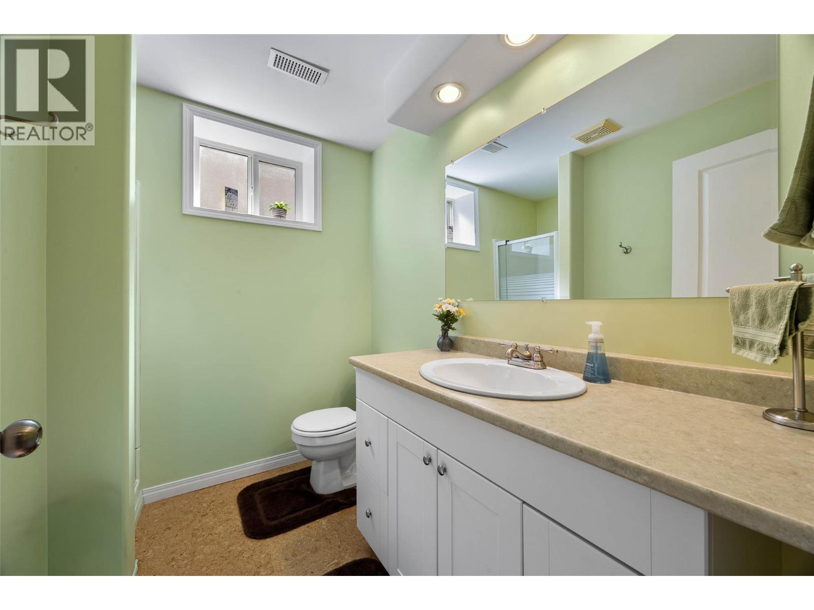 1940 Hillside Drive Unit# 32, Kamloops, British Columbia  V2E 2T3 - Photo 21 - 10391224