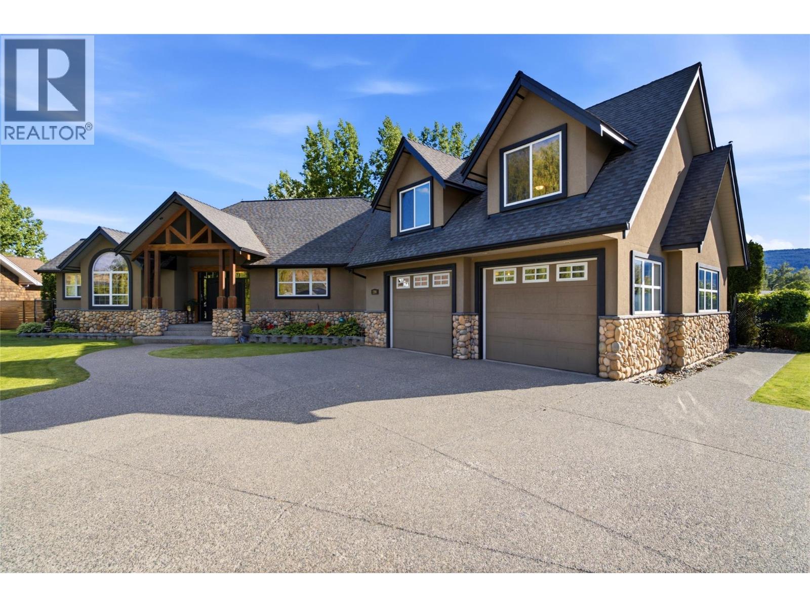 2206 Burgess Avenue, Merritt, British Columbia  V1K 1R3 - Photo 1 - 10391086