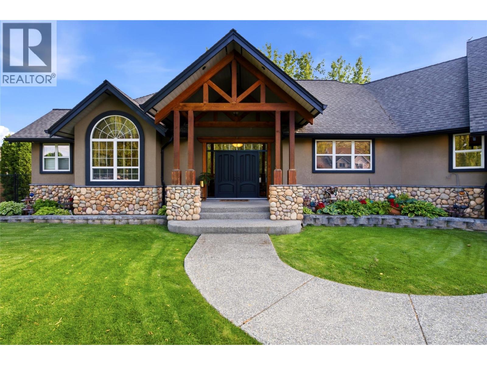 2206 Burgess Avenue, Merritt, British Columbia  V1K 1R3 - Photo 3 - 10391086