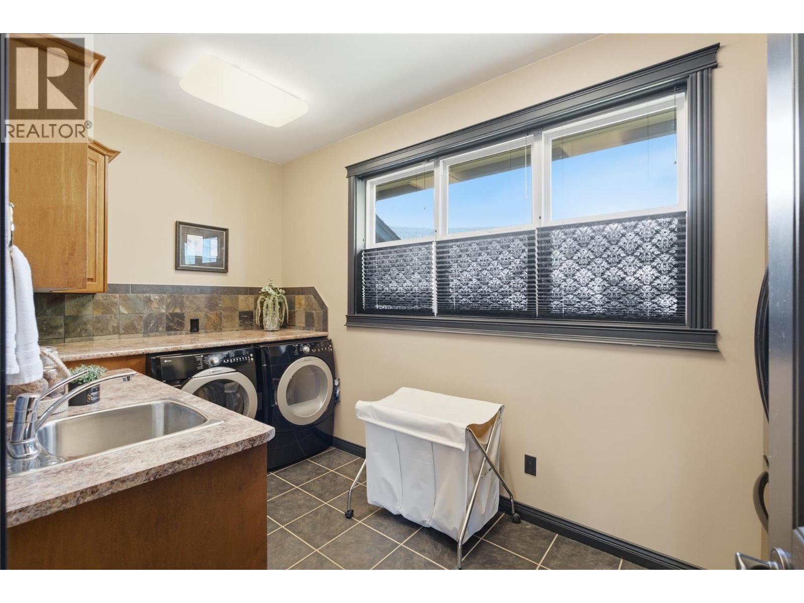 2206 Burgess Avenue, Merritt, British Columbia  V1K 1R3 - Photo 41 - 10391086