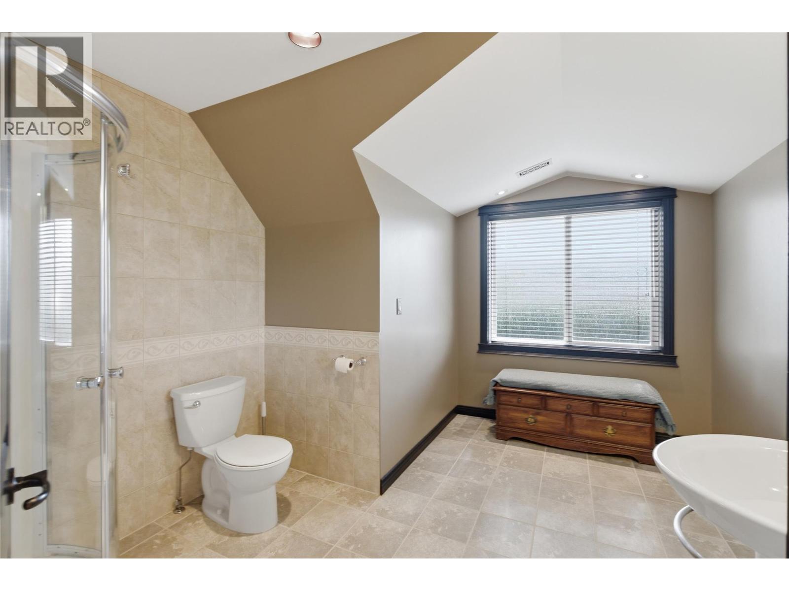 2206 Burgess Avenue, Merritt, British Columbia  V1K 1R3 - Photo 48 - 10391086
