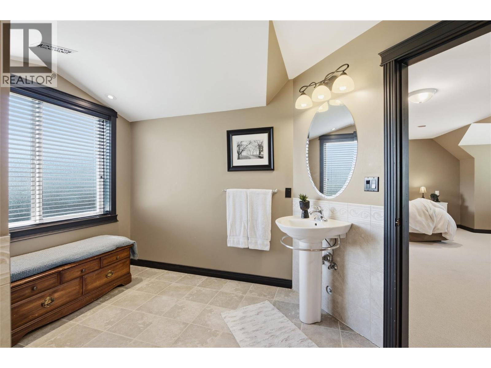 2206 Burgess Avenue, Merritt, British Columbia  V1K 1R3 - Photo 49 - 10391086
