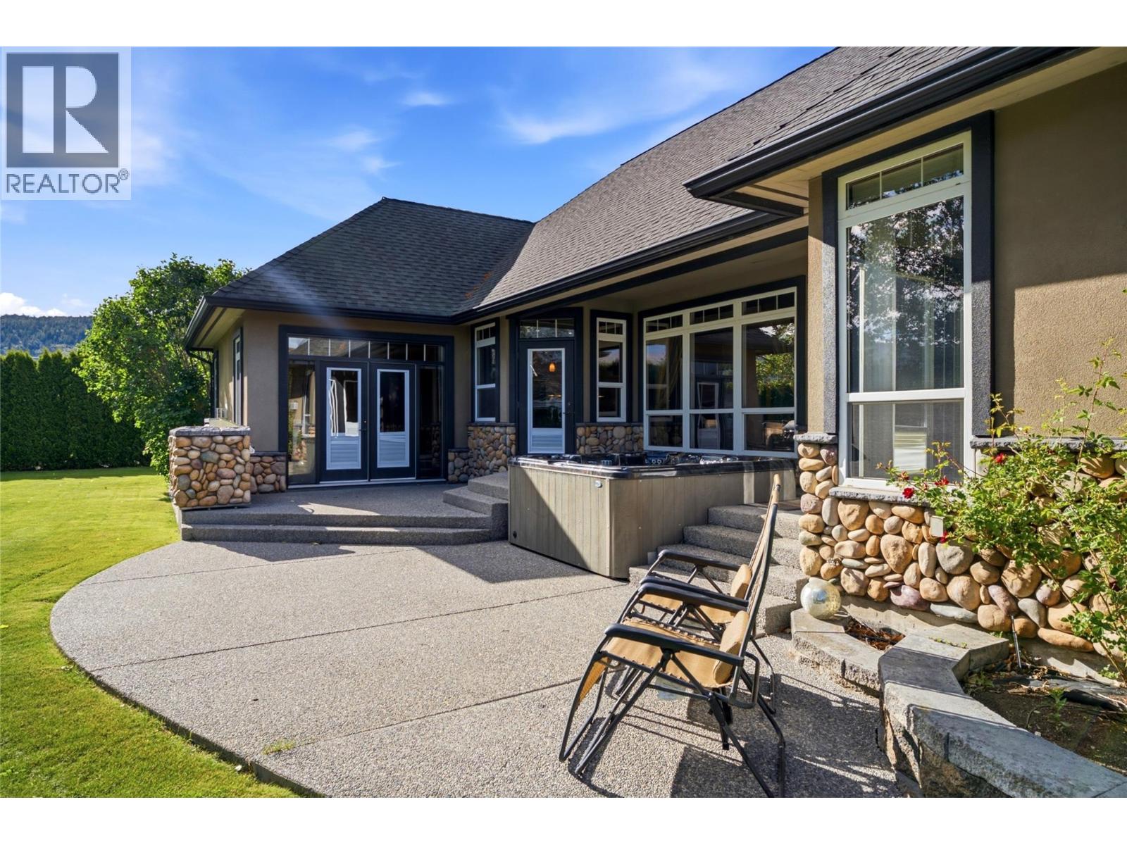 2206 Burgess Avenue, Merritt, British Columbia  V1K 1R3 - Photo 65 - 10391086