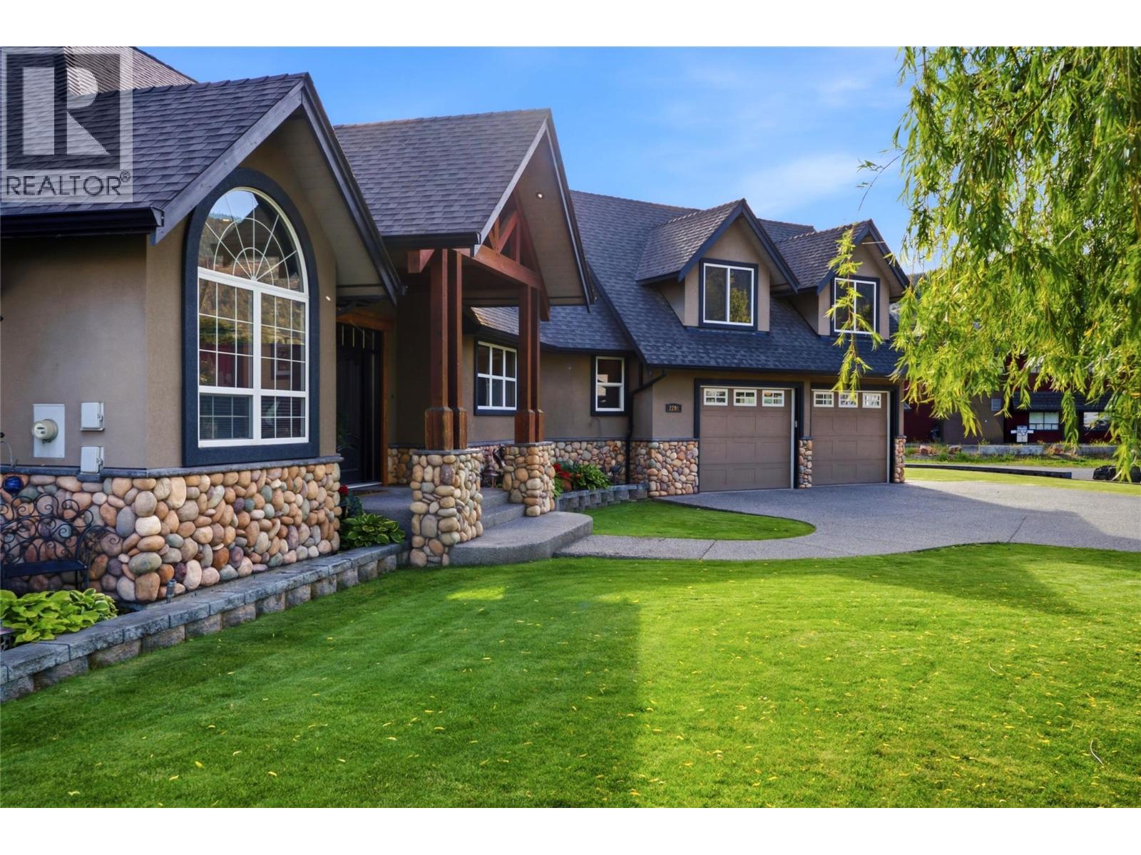 2206 Burgess Avenue, Merritt, British Columbia  V1K 1R3 - Photo 86 - 10391086