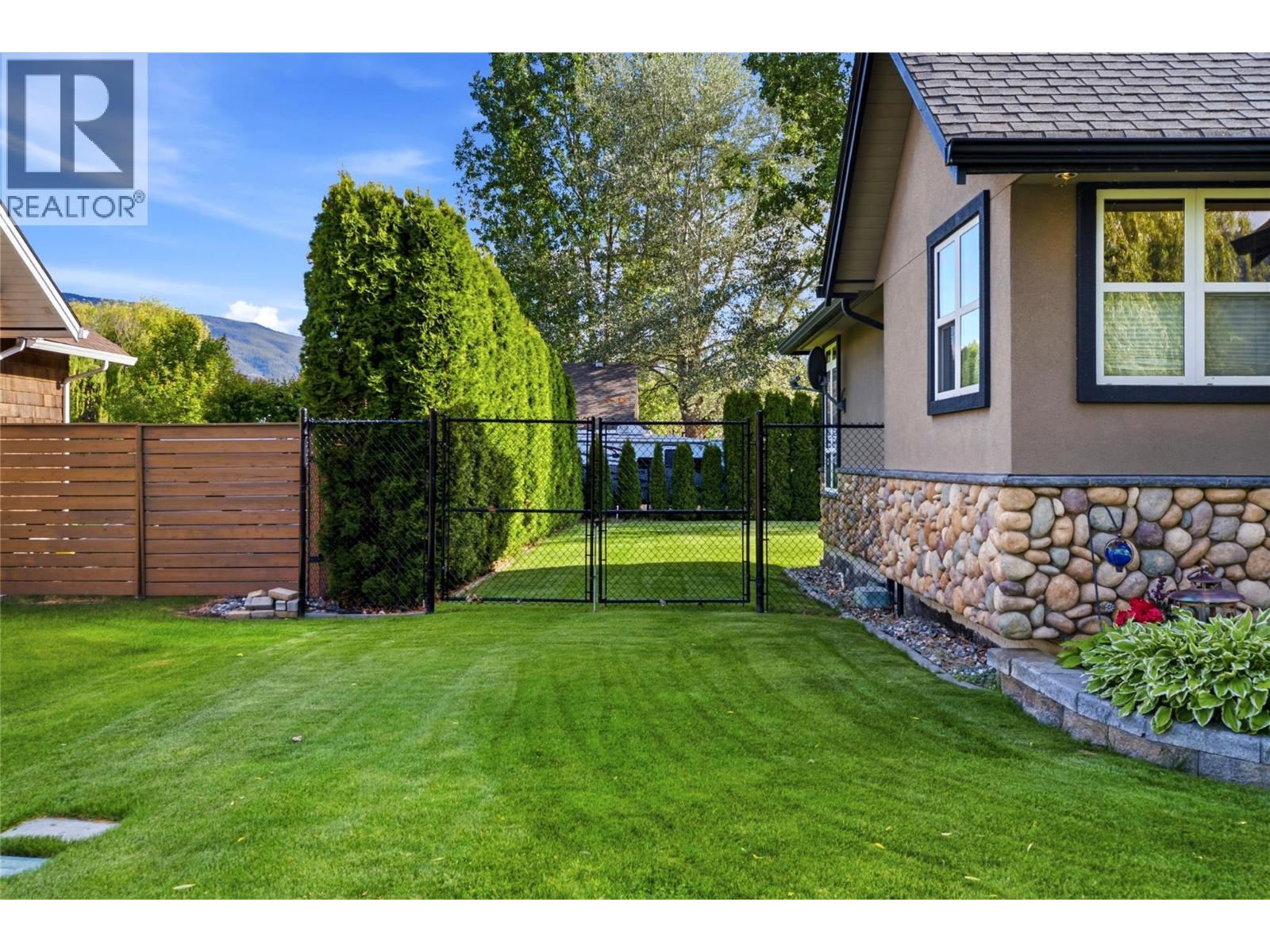 2206 Burgess Avenue, Merritt, British Columbia  V1K 1R3 - Photo 87 - 10391086