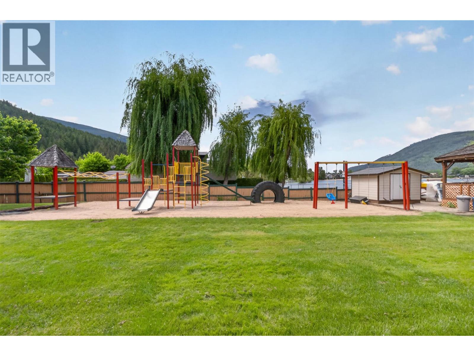 8242 97a Highway Unit# 80, Mara, British Columbia  V0E 2K0 - Photo 14 - 10390546