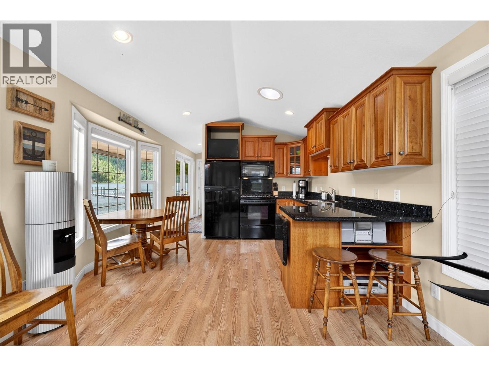 8242 97a Highway Unit# 80, Mara, British Columbia  V0E 2K0 - Photo 26 - 10390546