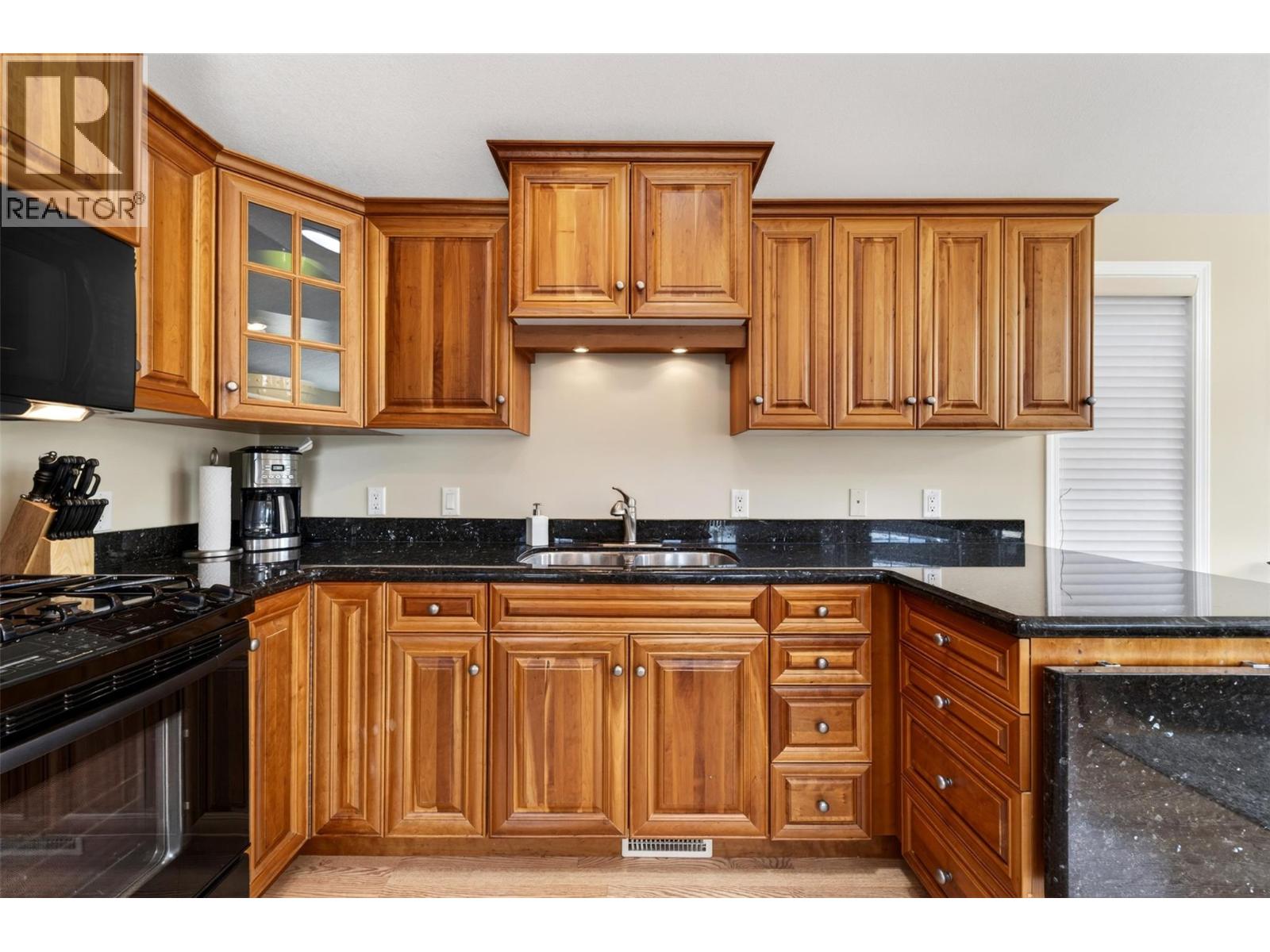 8242 97a Highway Unit# 80, Mara, British Columbia  V0E 2K0 - Photo 29 - 10390546