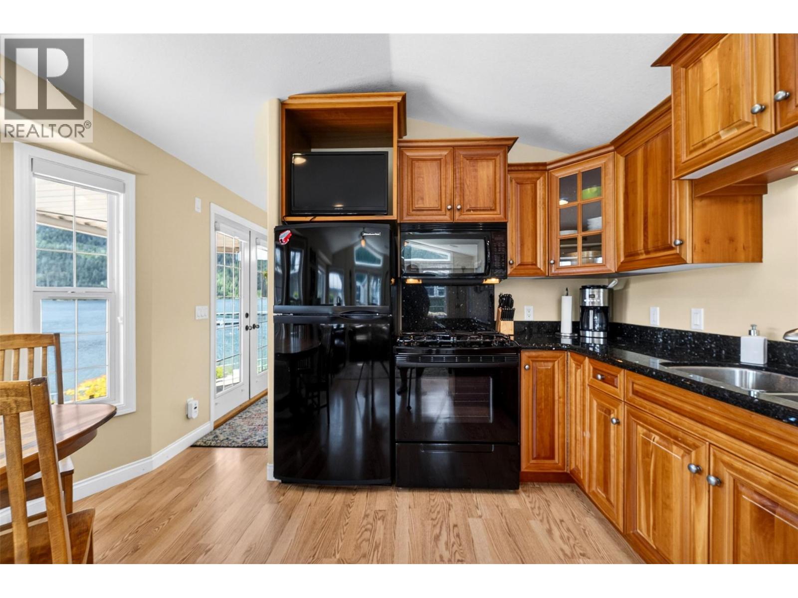 8242 97a Highway Unit# 80, Mara, British Columbia  V0E 2K0 - Photo 31 - 10390546