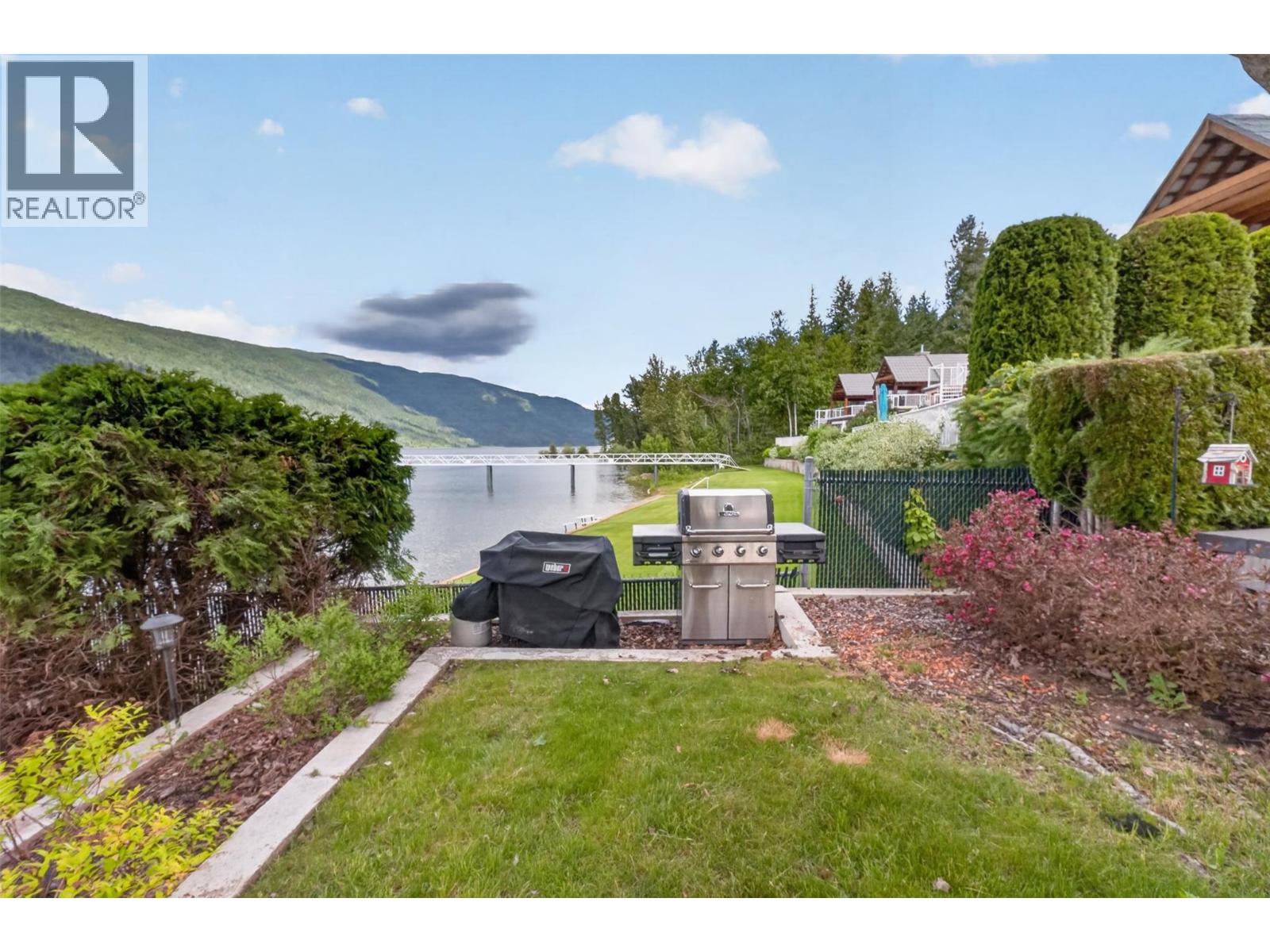 8242 97a Highway Unit# 80, Mara, British Columbia  V0E 2K0 - Photo 42 - 10390546