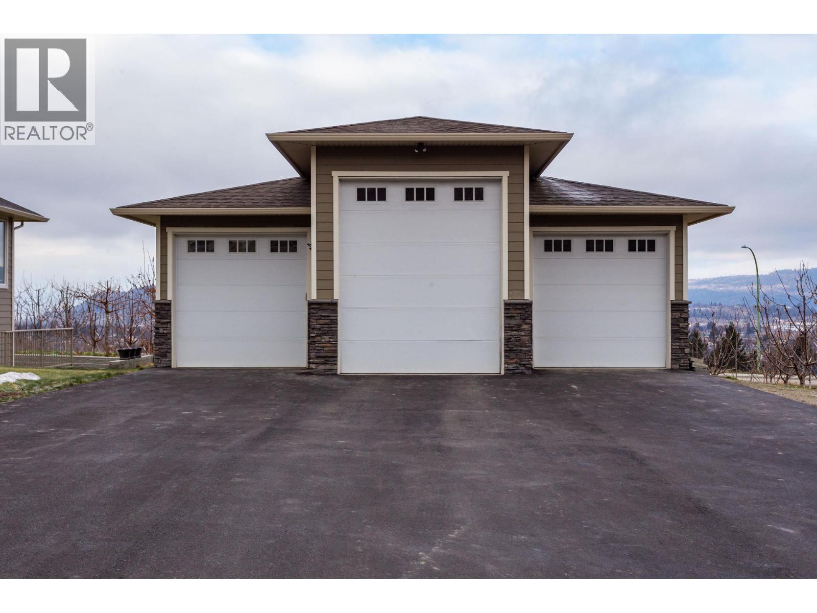 833 Mccurdy Road E, Kelowna, British Columbia  V1X 8G3 - Photo 4 - 10391361