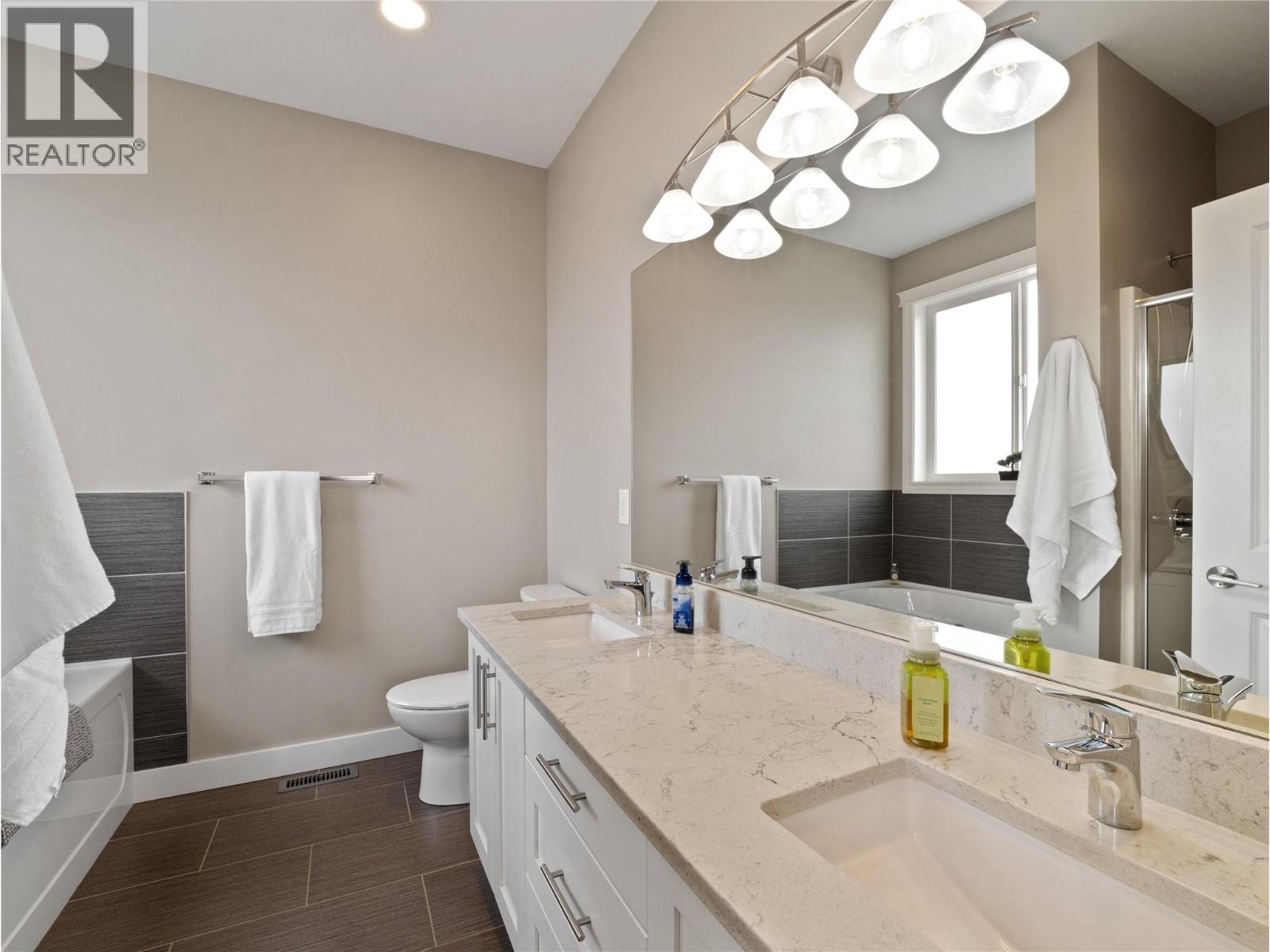 1280 23 Street Se, Salmon Arm, British Columbia  V1E 0C7 - Photo 25 - 10391244