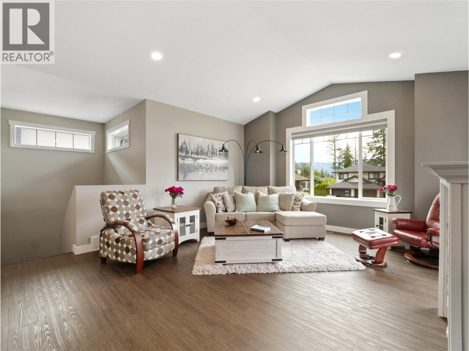 1280 23 Street Se, Salmon Arm, British Columbia  V1E 0C7 - Photo 4 - 10391244