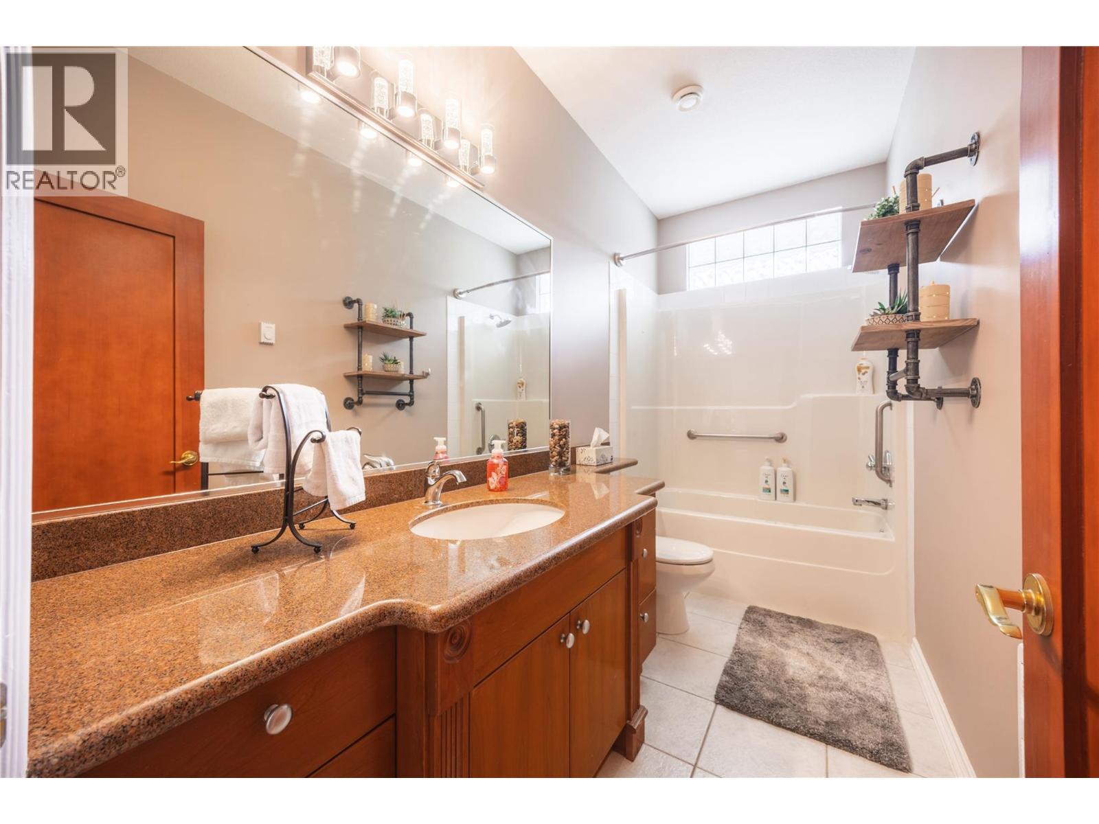 4430 June Springs Road, Kelowna, British Columbia  V1W 4C8 - Photo 36 - 10390446