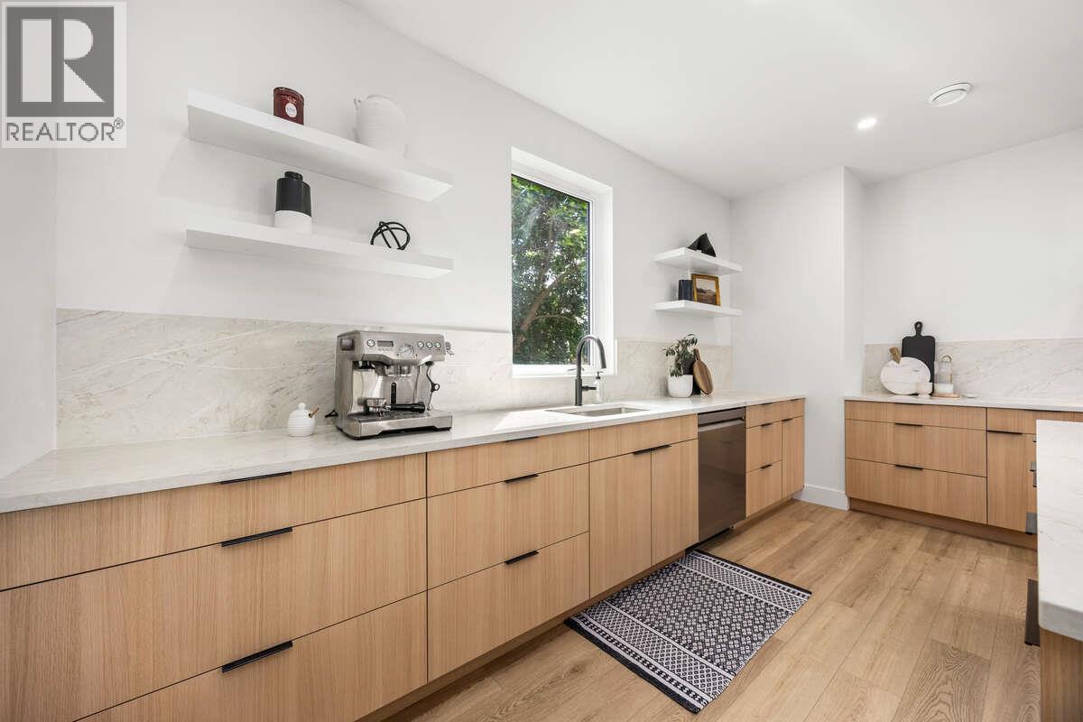 1506 39a Avenue Unit# 4, Vernon, British Columbia  V1Y 7N2 - Photo 4 - 10391365