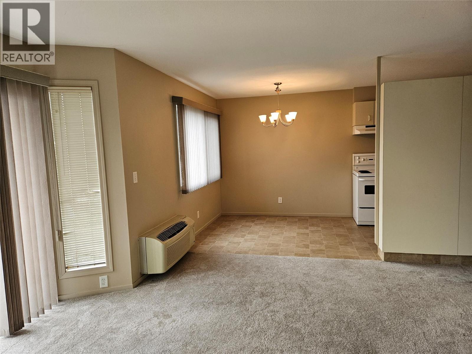 307 Norton Street, Penticton, British Columbia  V2A 4H9 - Photo 6 - 10391368