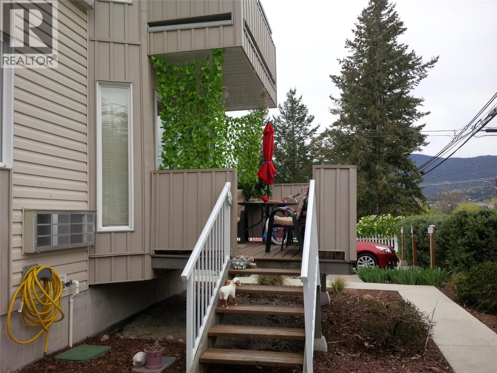 307 Norton Street, Penticton, British Columbia  V2A 4H9 - Photo 8 - 10391368